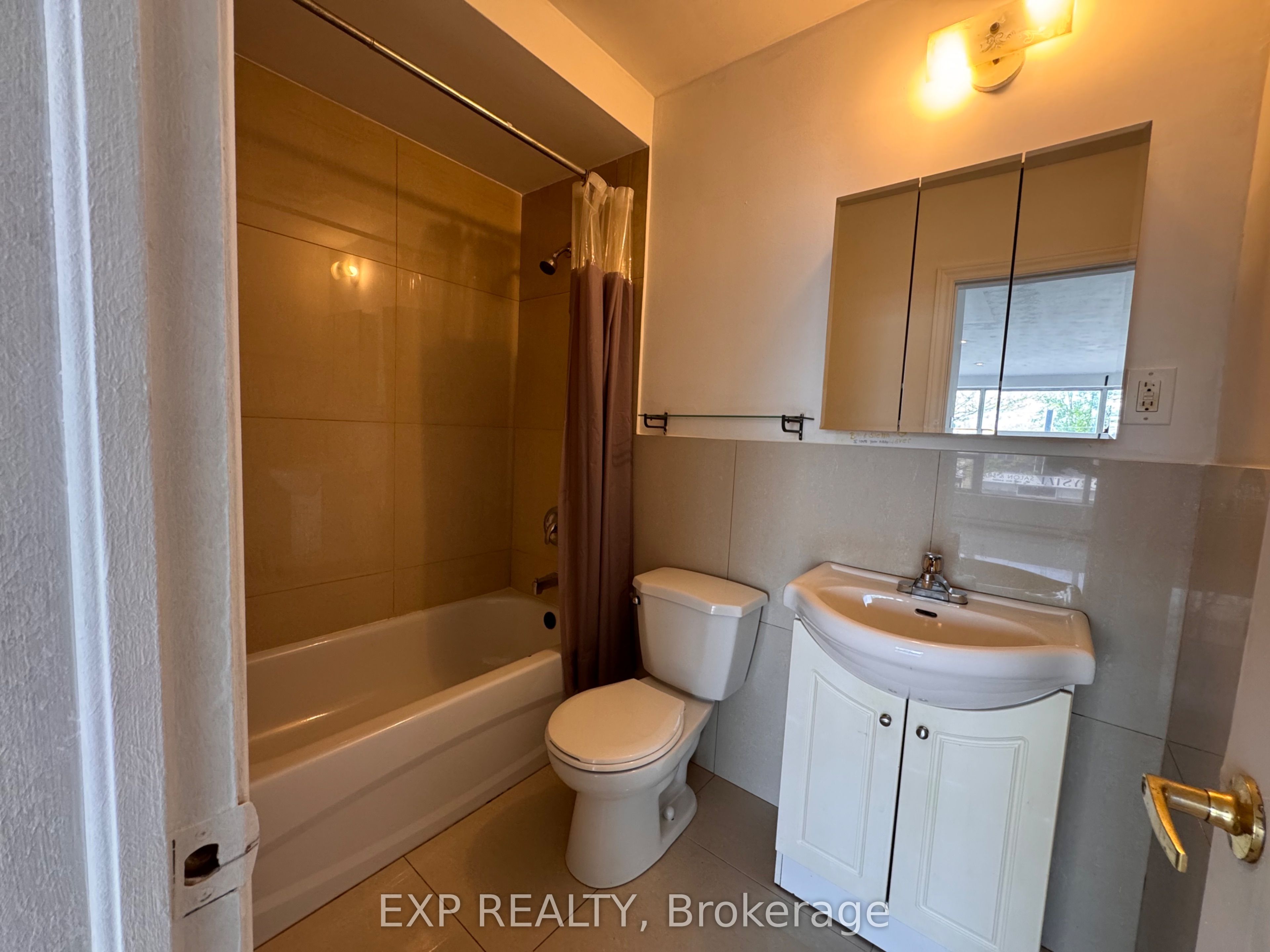 256 Lakeshore Road E 1 Property Photo 12