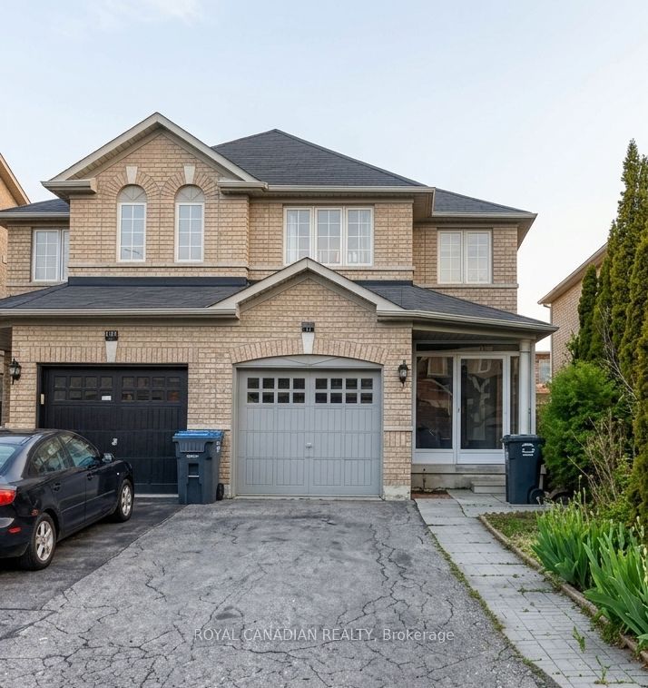 101 Crystalview Crescent Property Photo 1