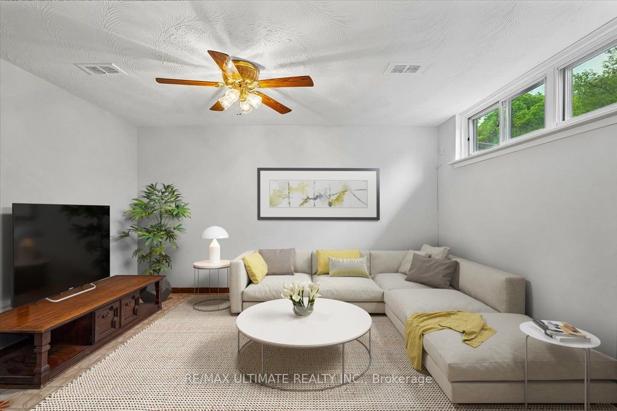 12 Thurodale Avenue Property Photo 16