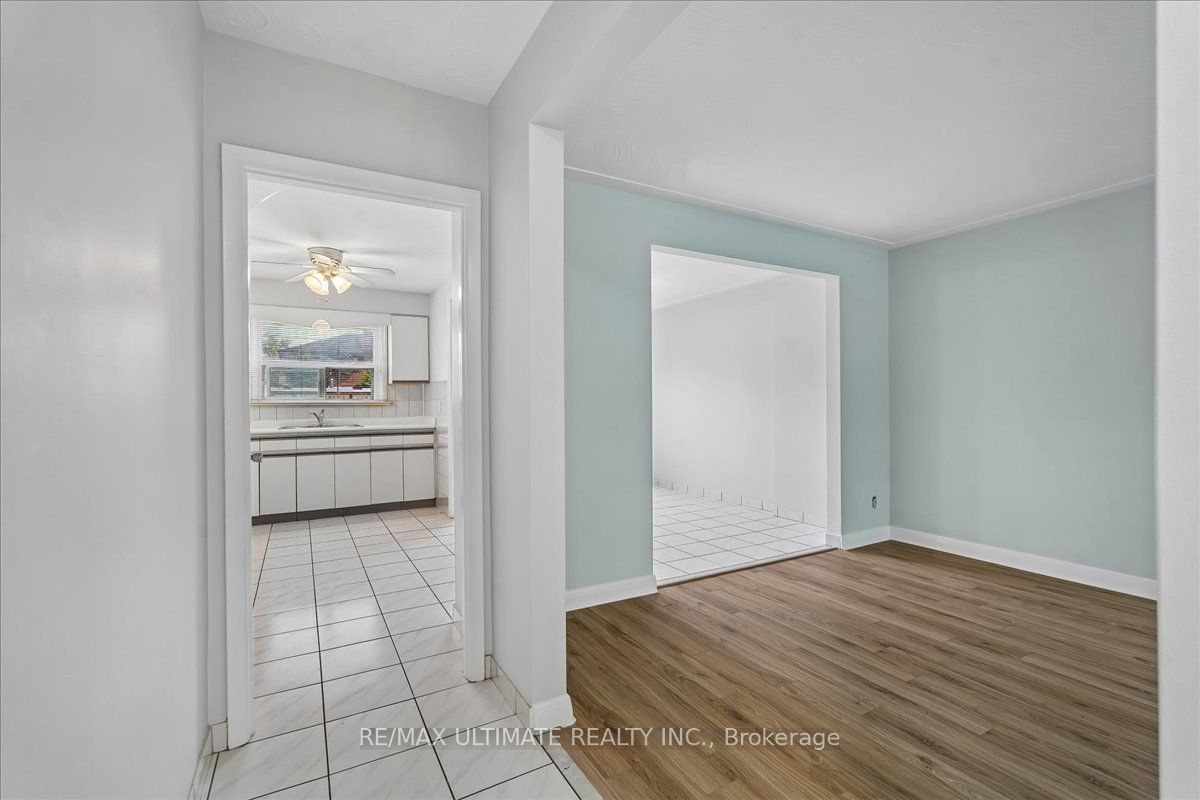 12 Thurodale Avenue Property Photo 17
