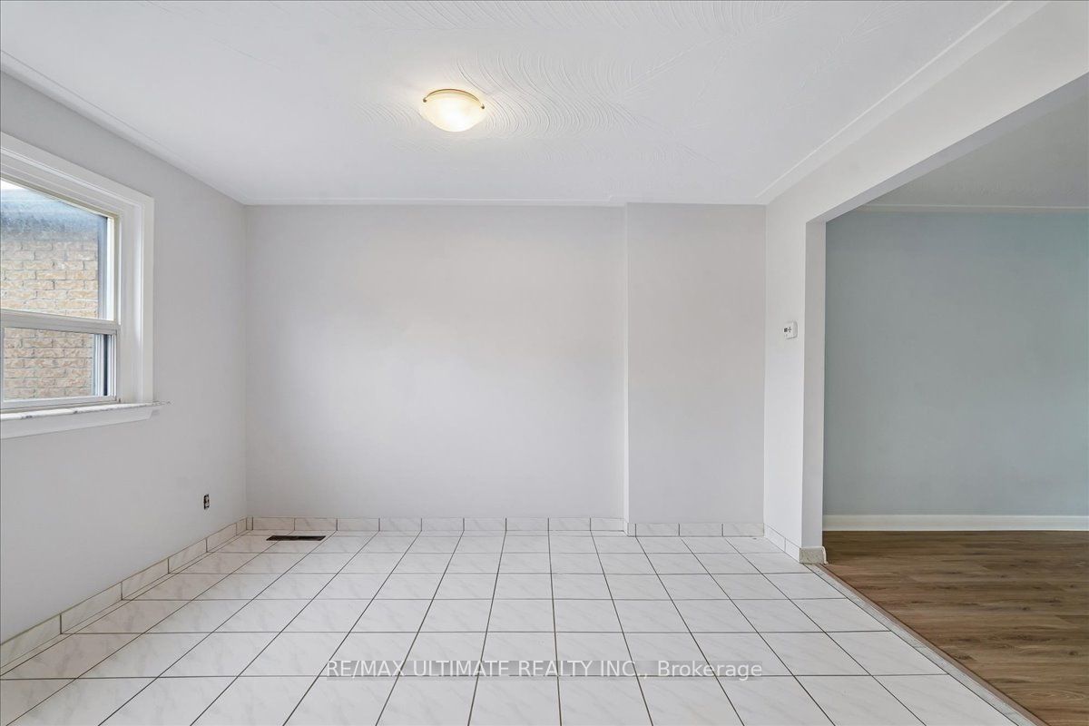 12 Thurodale Avenue Property Photo 19