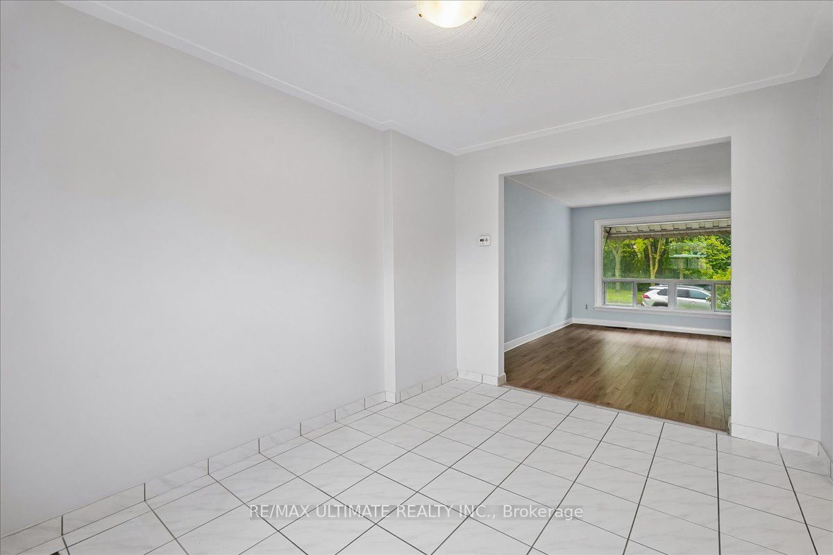 12 Thurodale Avenue Property Photo 20