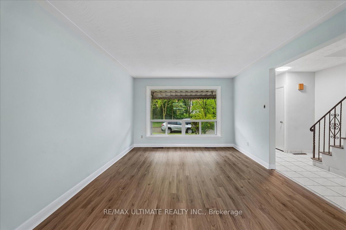 12 Thurodale Avenue Property Photo 22