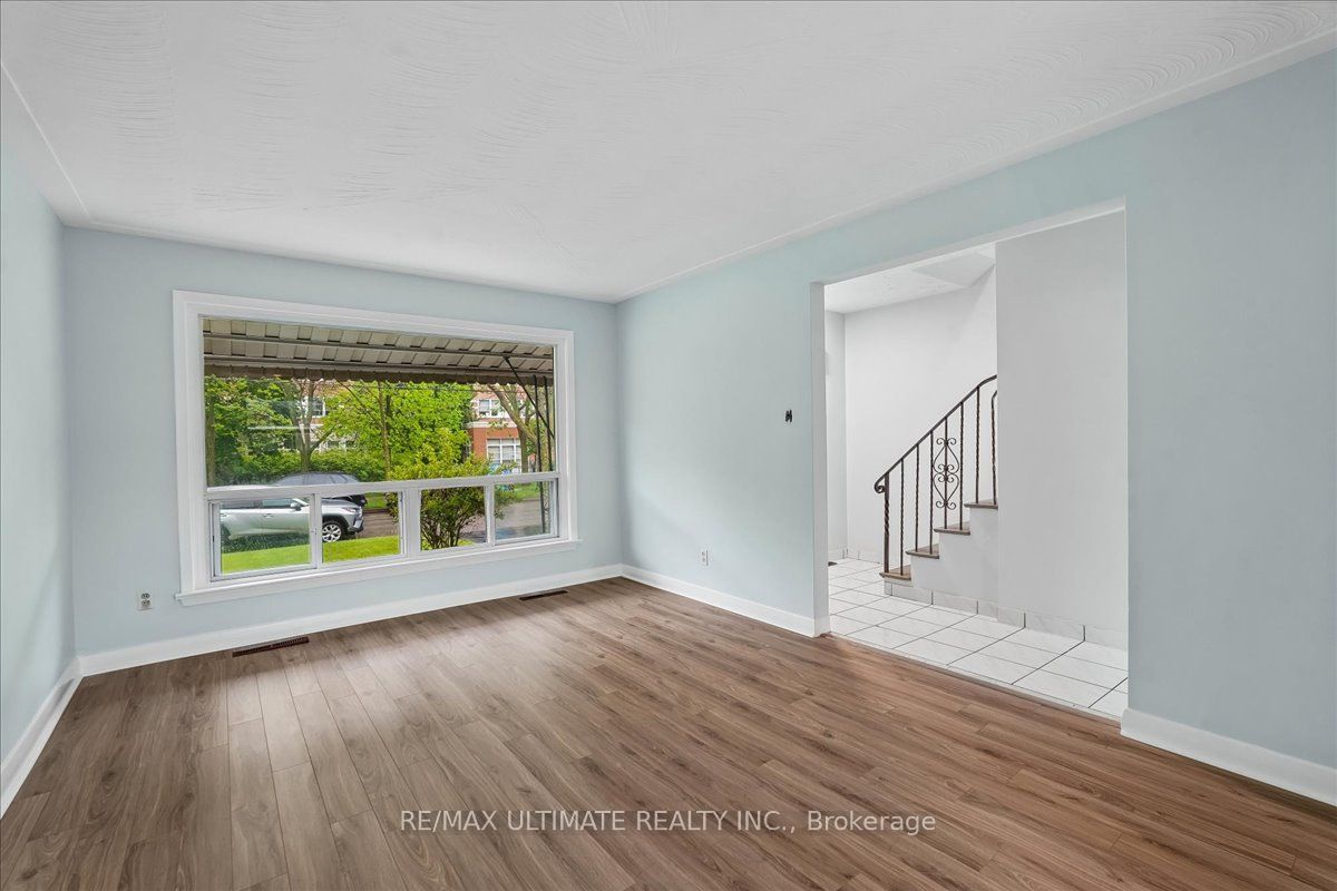 12 Thurodale Avenue Property Photo 23