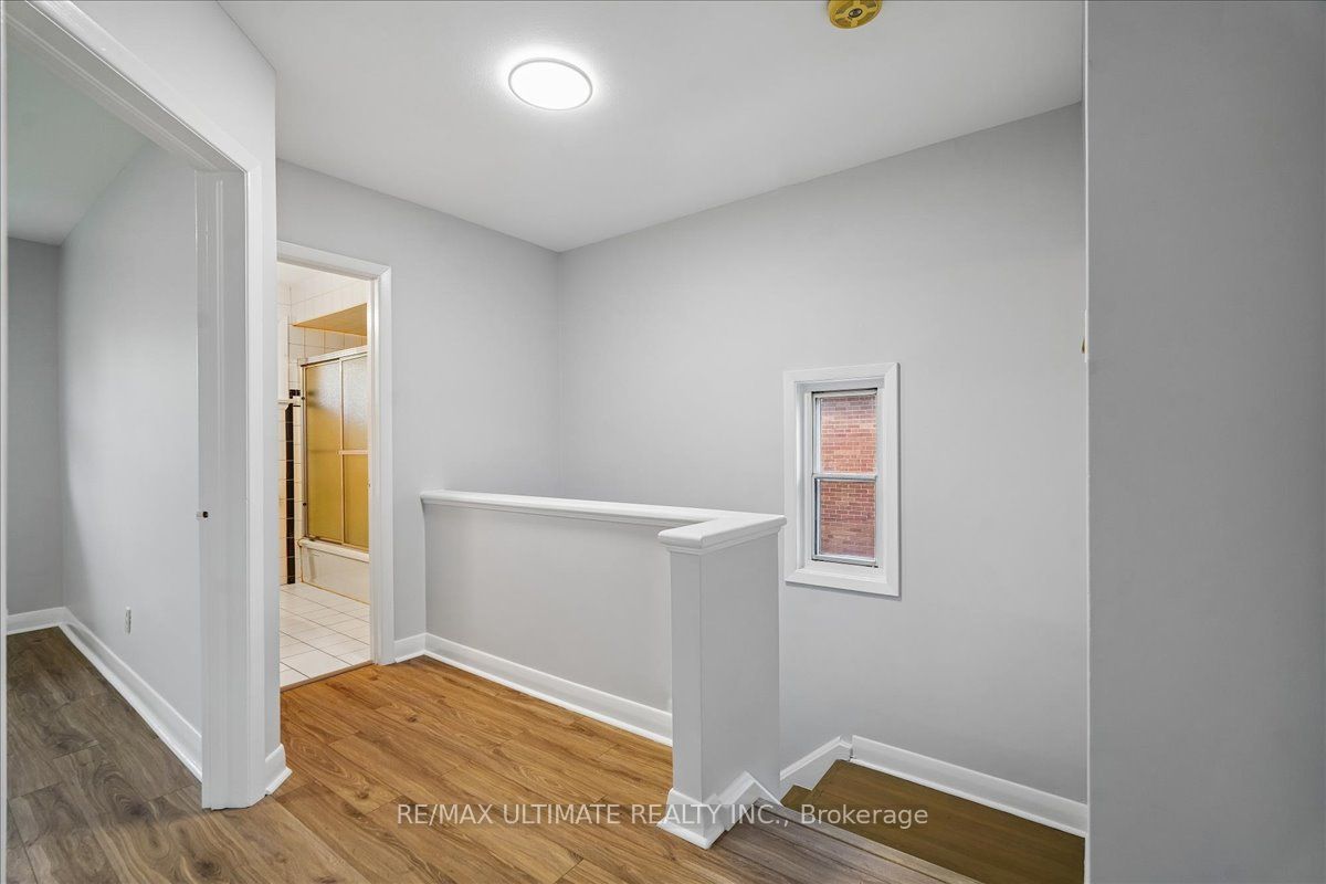 12 Thurodale Avenue Property Photo 26