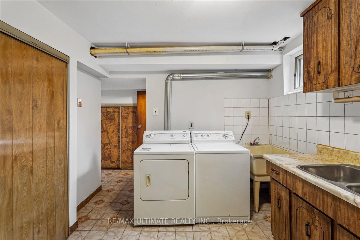 12 Thurodale Avenue Property Photo 36