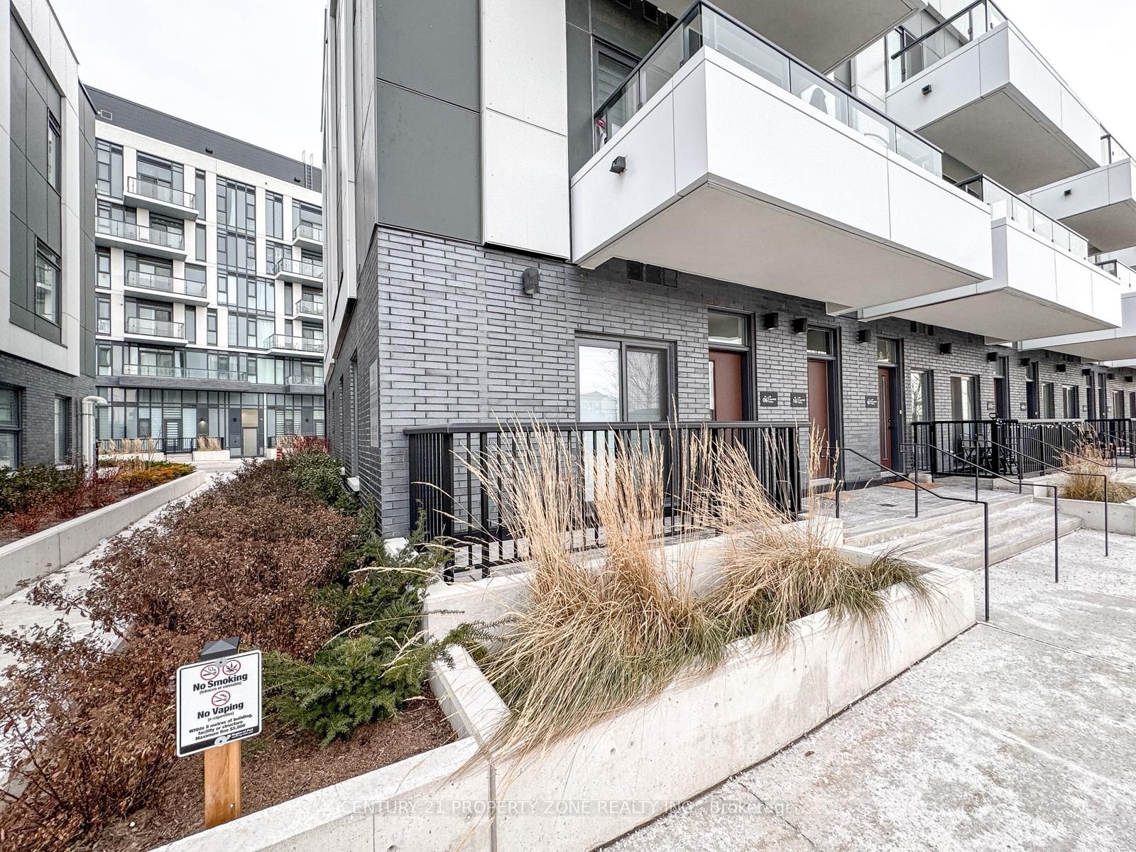 20 Lagerfeld Drive 06