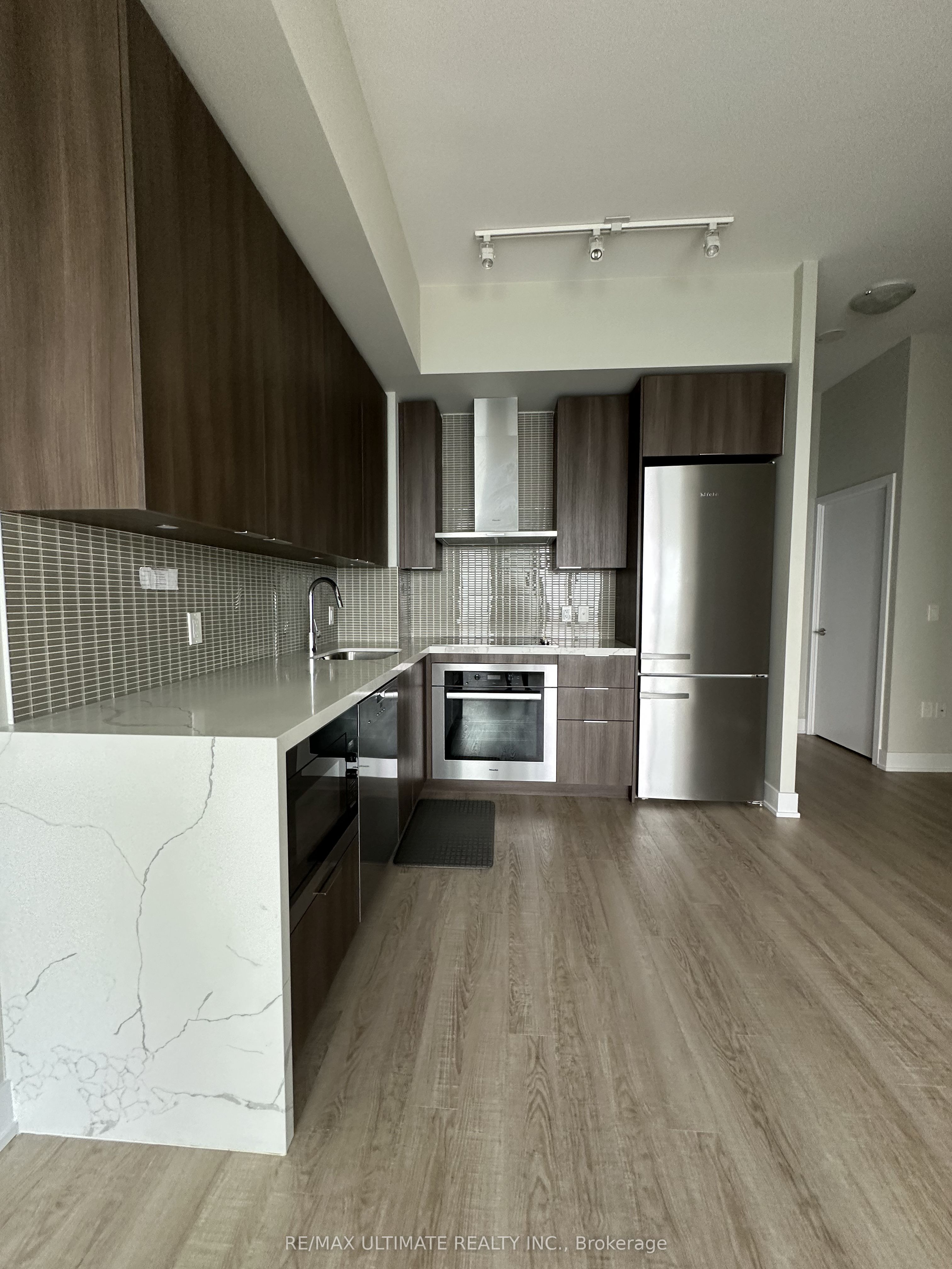 30 Ne Shore Breeze Drive 6206 Property Photo 6