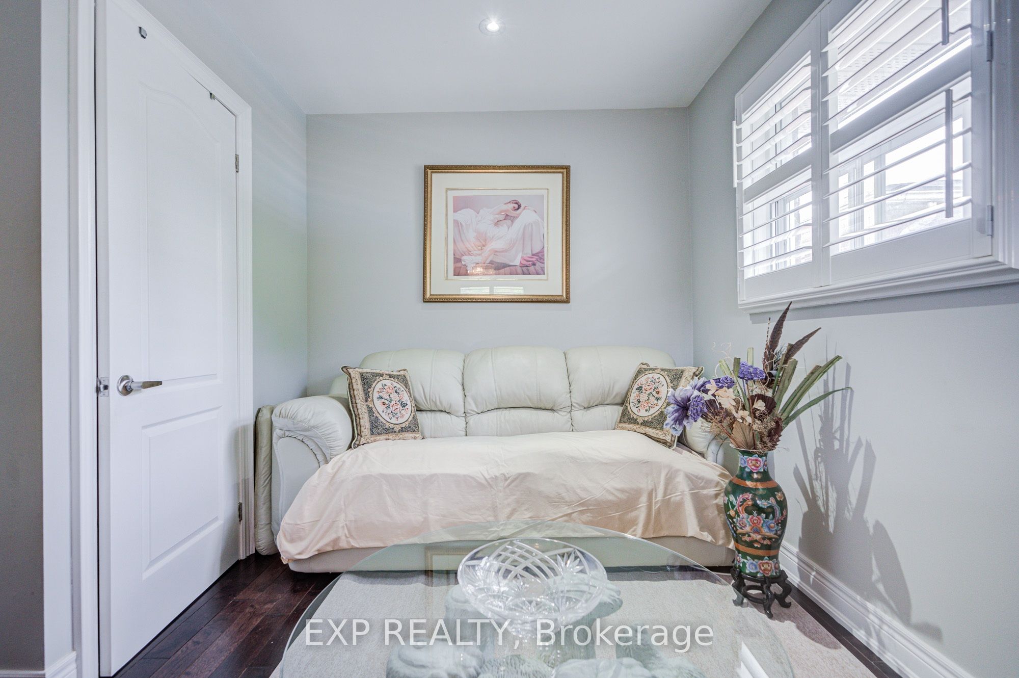 593a Scarlett Road N Property Photo 13