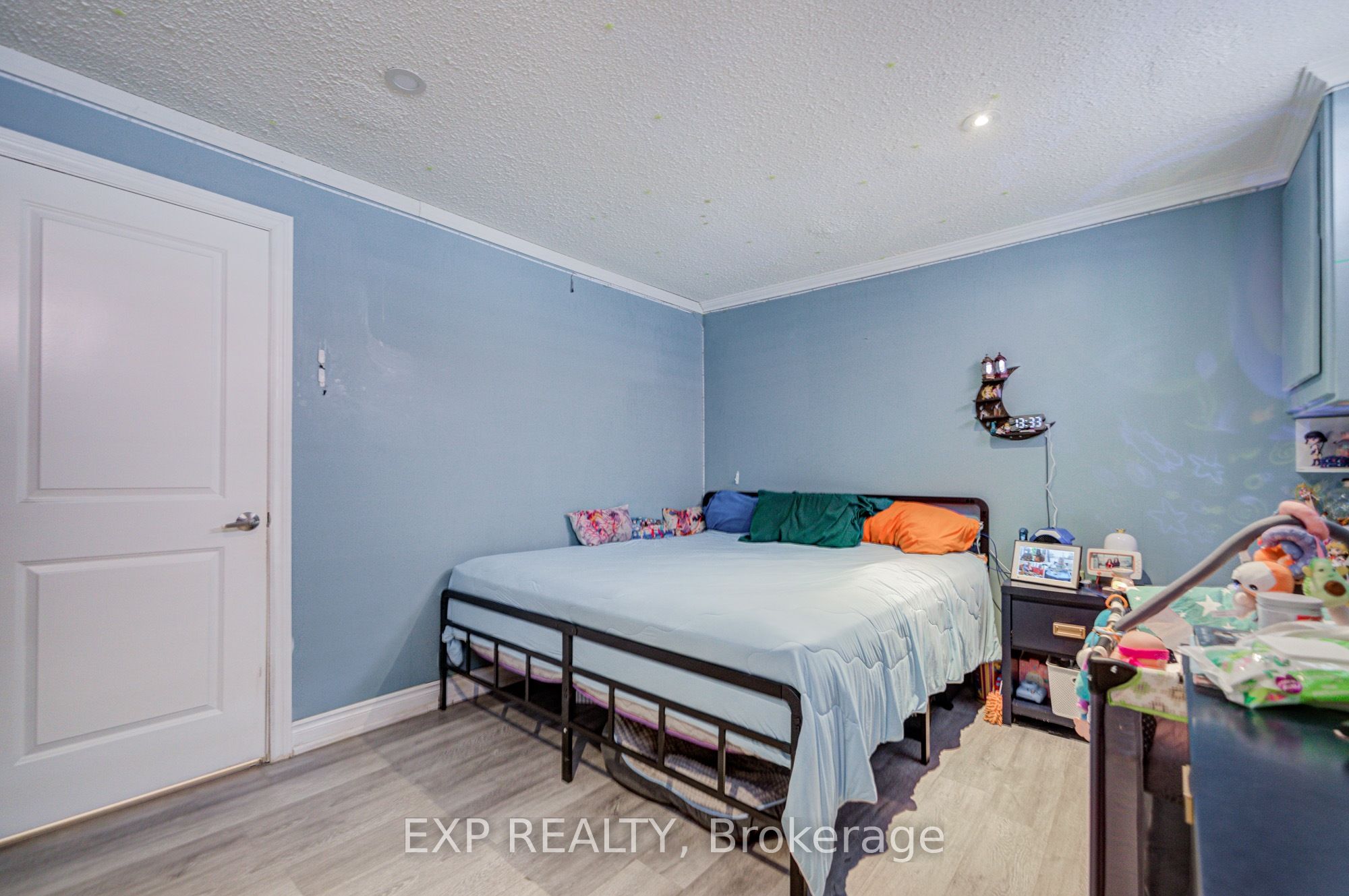 593a Scarlett Road N Property Photo 33