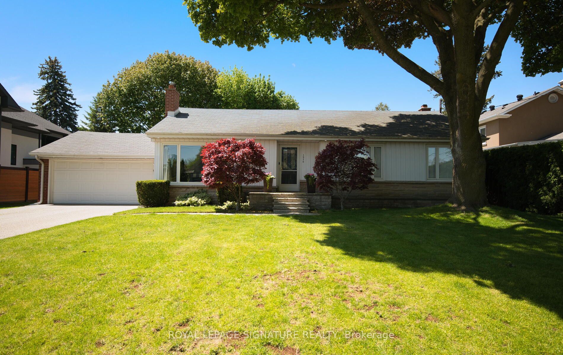 1570 Park Royale Boulevard Property Photo 3