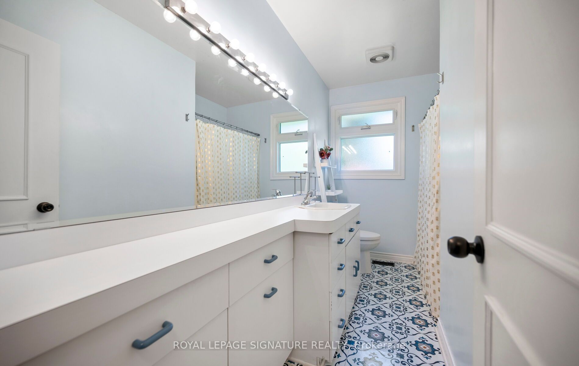 1570 Park Royale Boulevard Property Photo 19