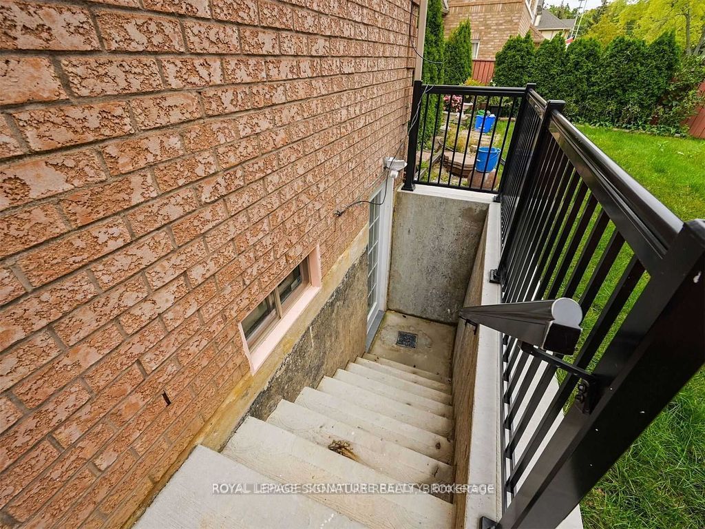 5955 Leeside Crescent Basement Property Photo 4