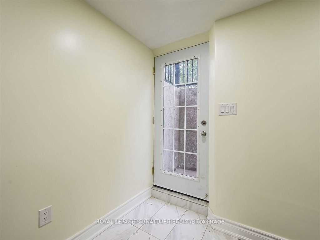 5955 Leeside Crescent Basement Property Photo 5