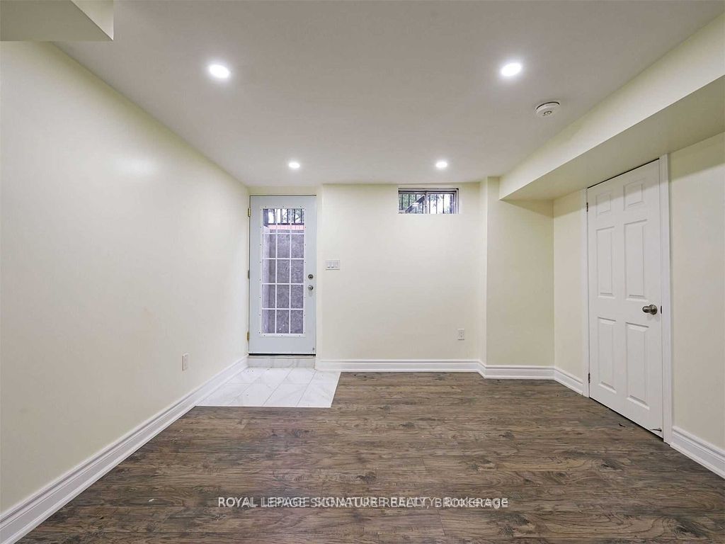 5955 Leeside Crescent Basement Property Photo 7