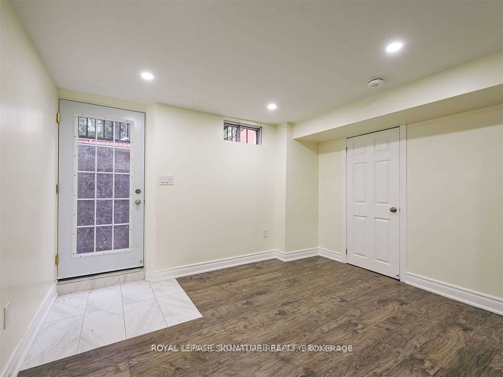 5955 Leeside Crescent Basement Property Photo 11