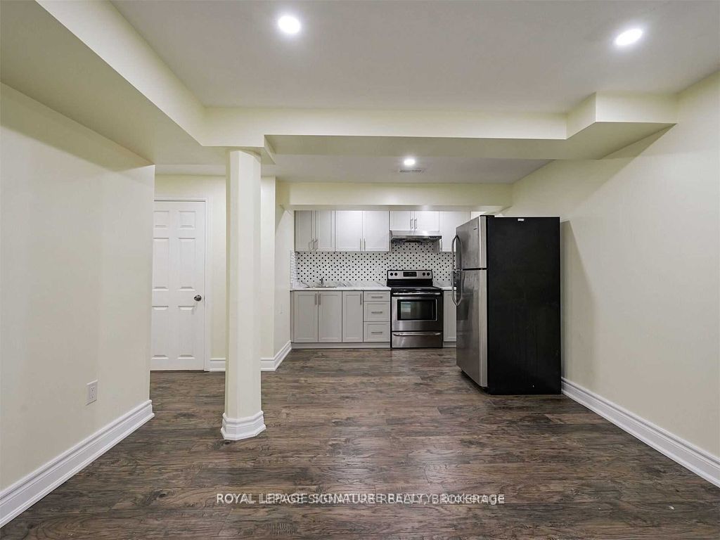 5955 Leeside Crescent Basement Property Photo 13