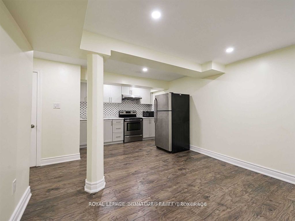 5955 Leeside Crescent Basement Property Photo 14