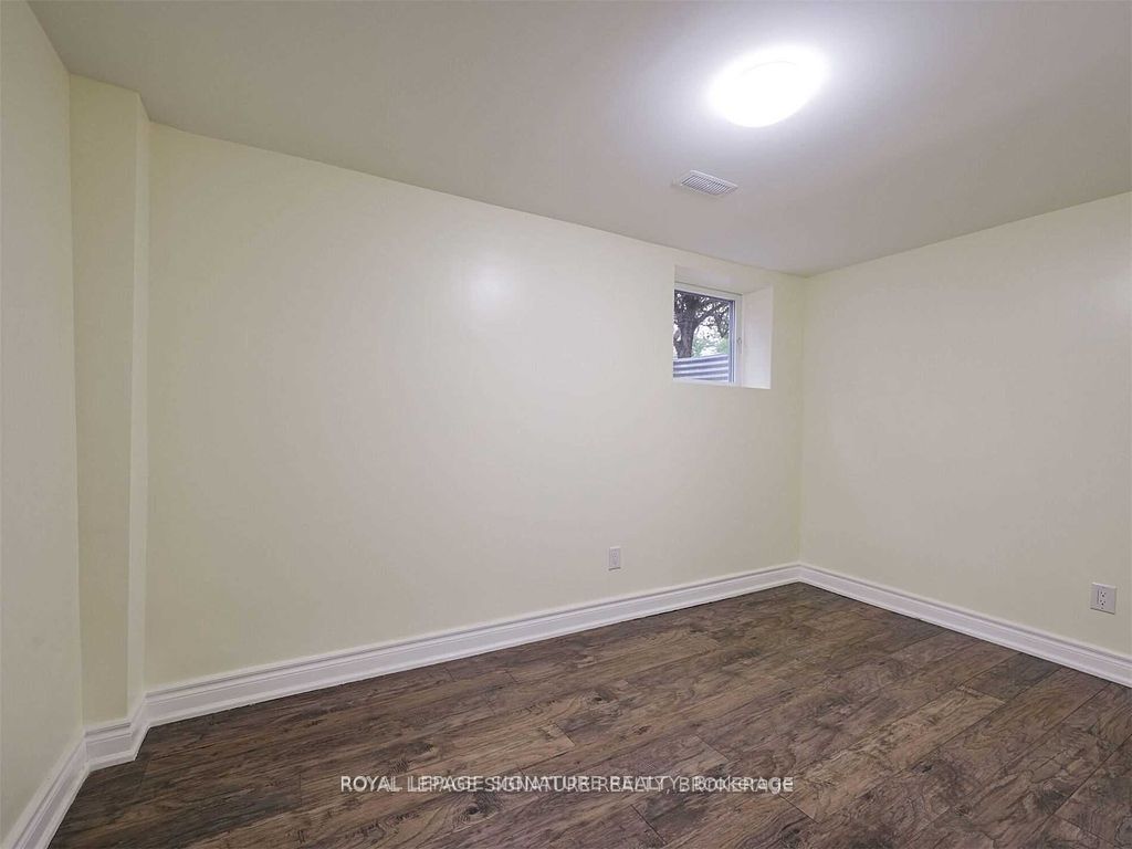 5955 Leeside Crescent Basement Property Photo 22