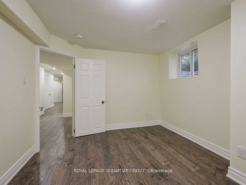 5955 Leeside Crescent Basement Property Photo 26