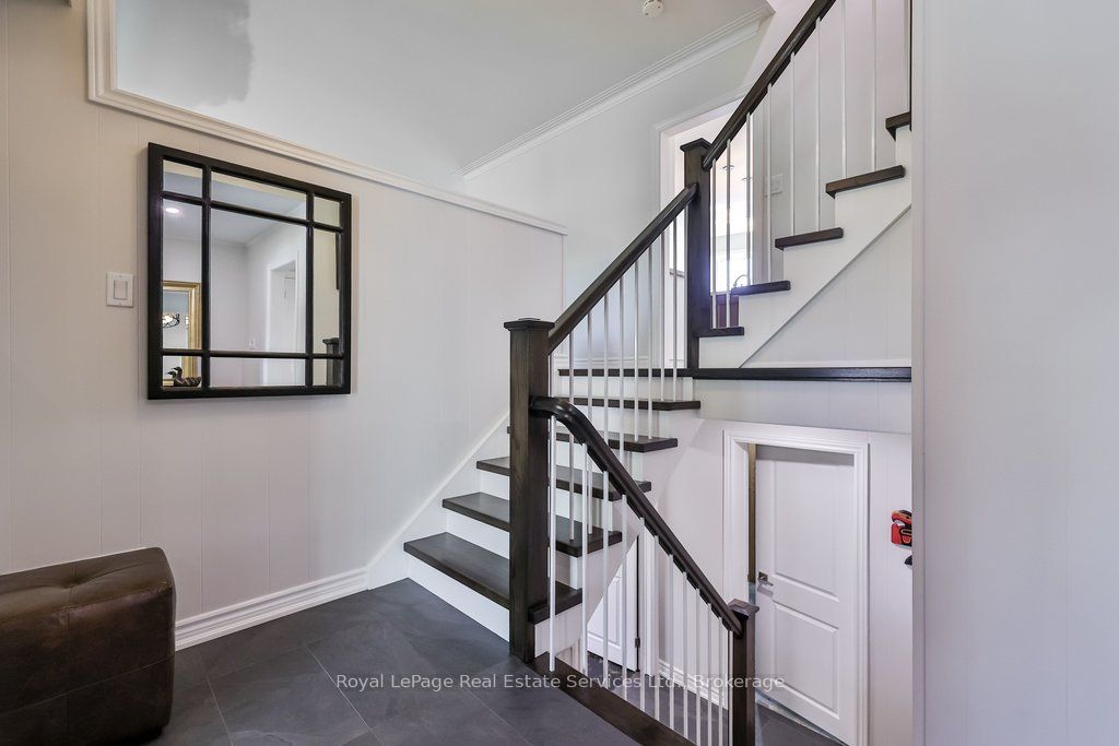 1528 Warland Road Property Photo 6