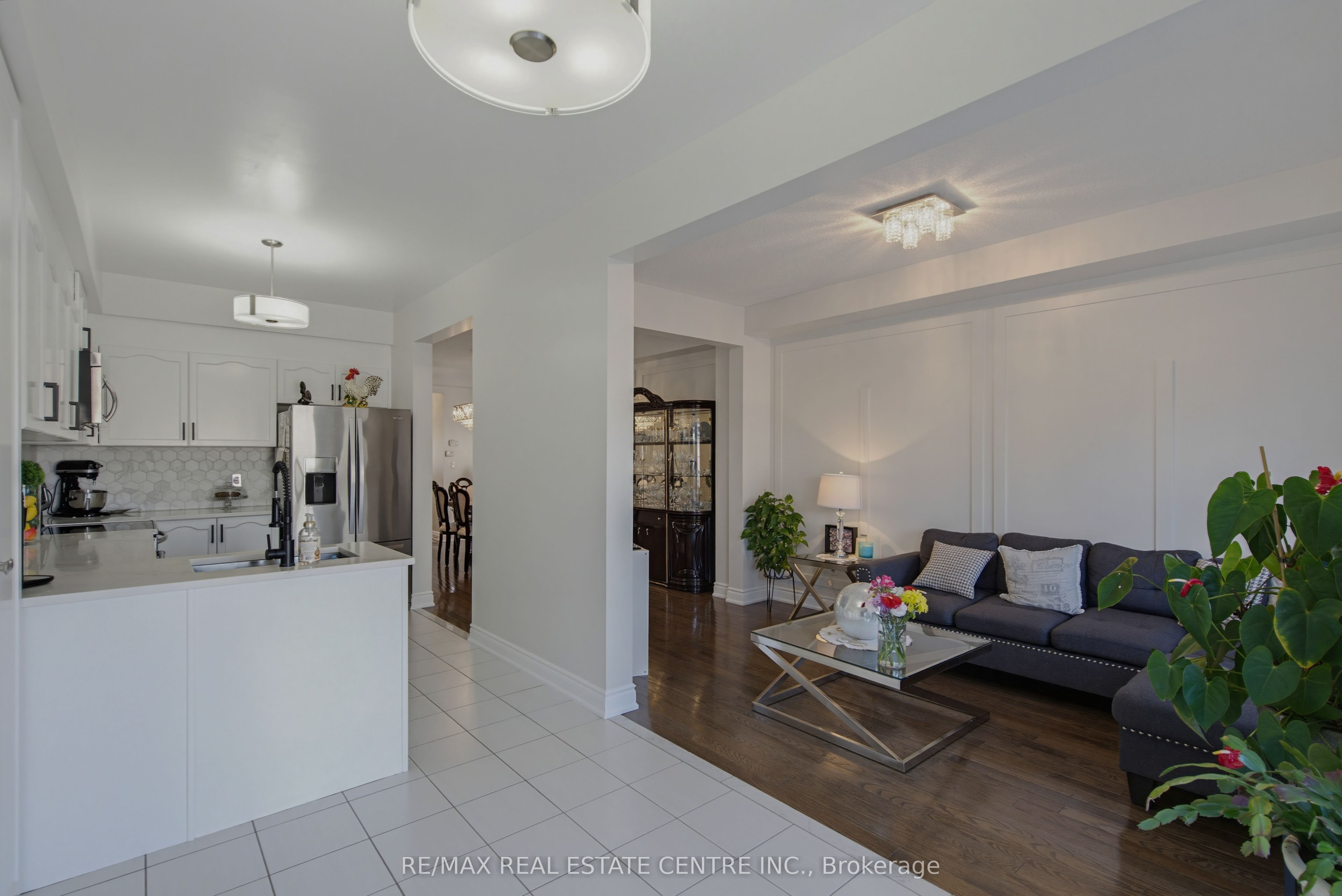 16 Gulfbrook Circle Property Photo 12