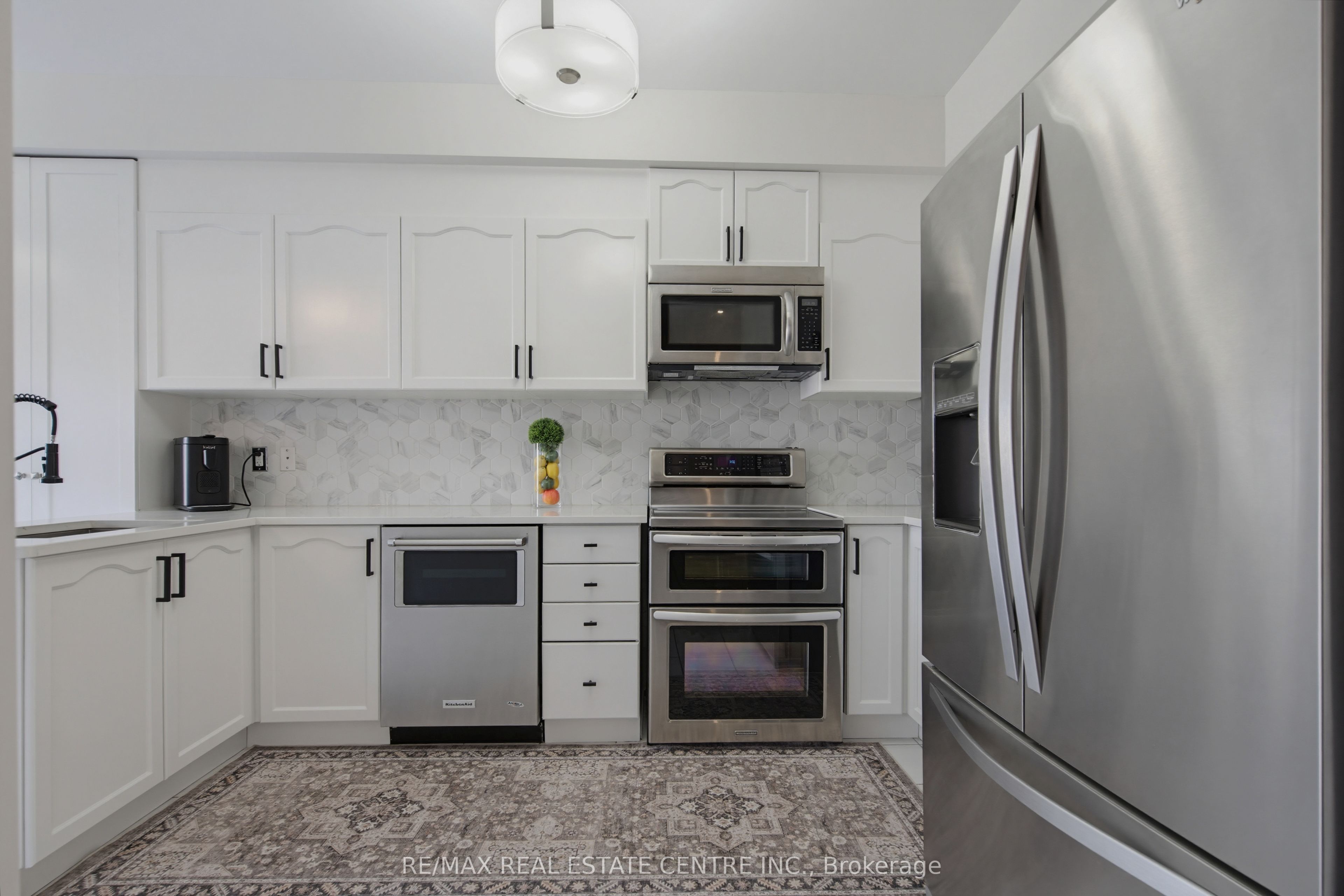 16 Gulfbrook Circle Property Photo 15