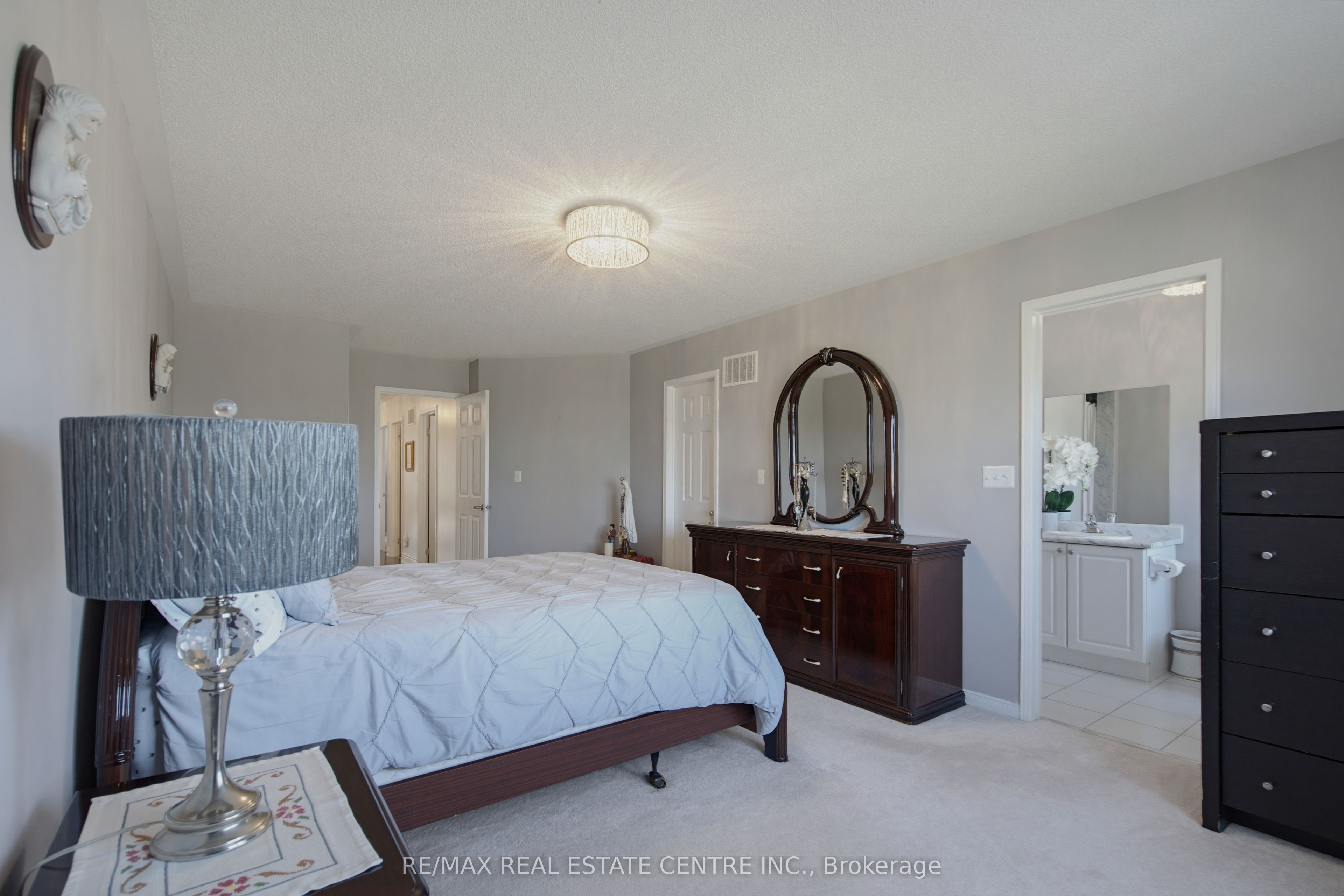 16 Gulfbrook Circle Property Photo 26