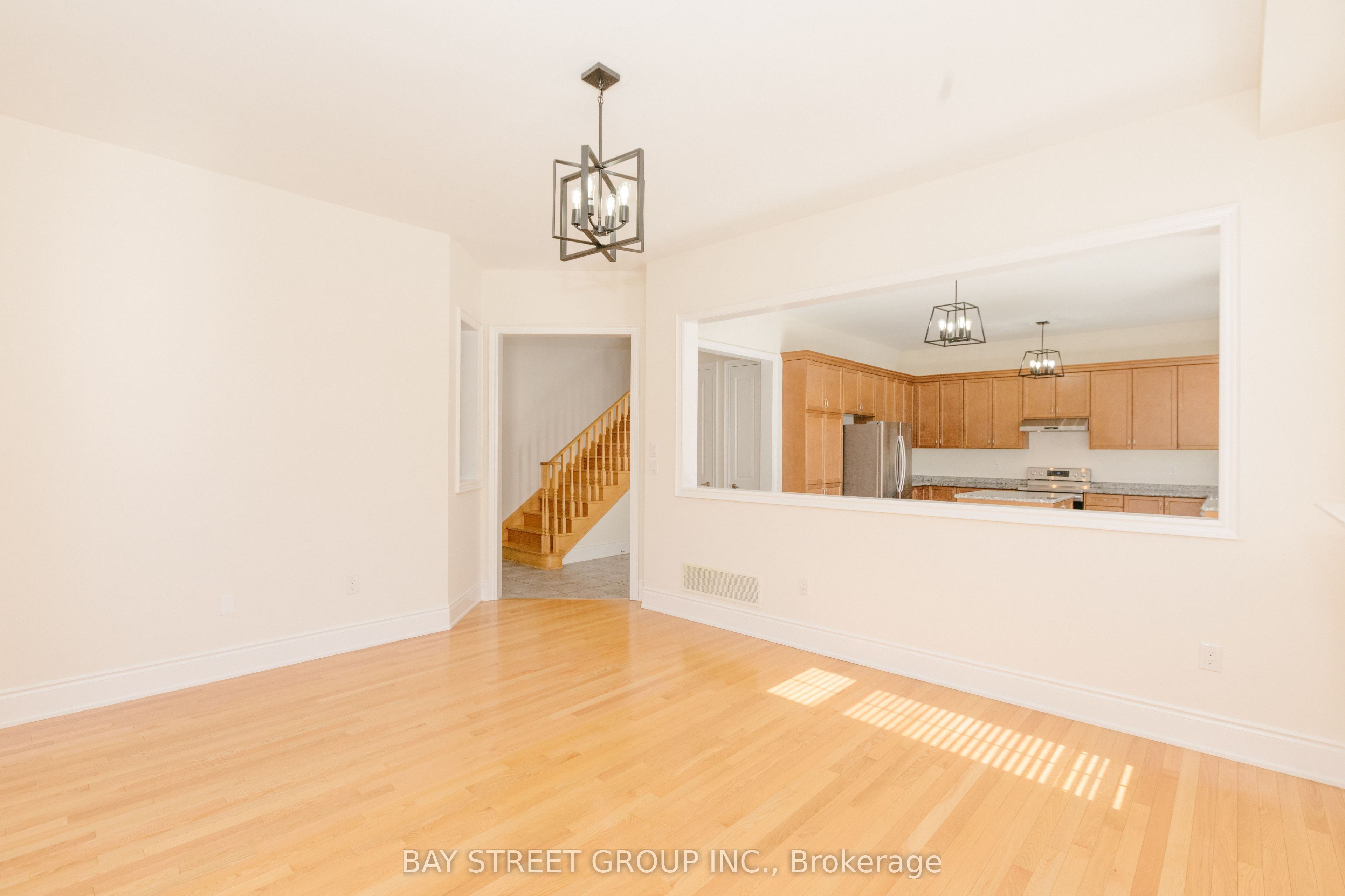 3127 Streamwood Pass Property Photo 12