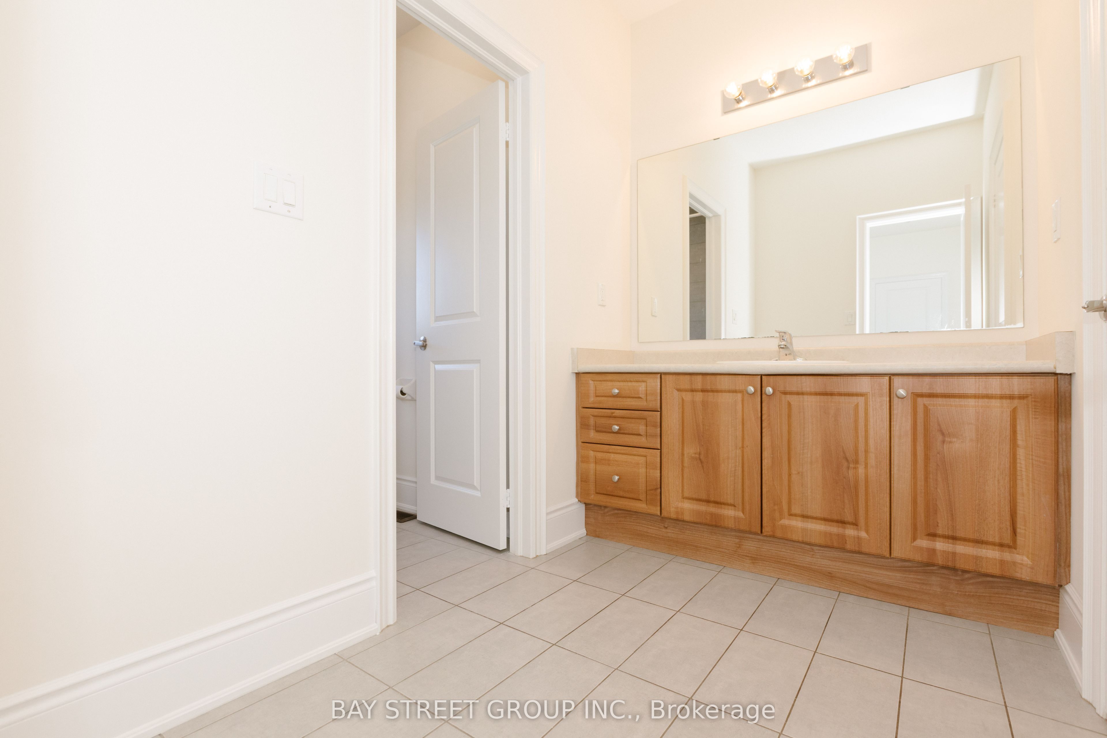 3127 Streamwood Pass Property Photo 38