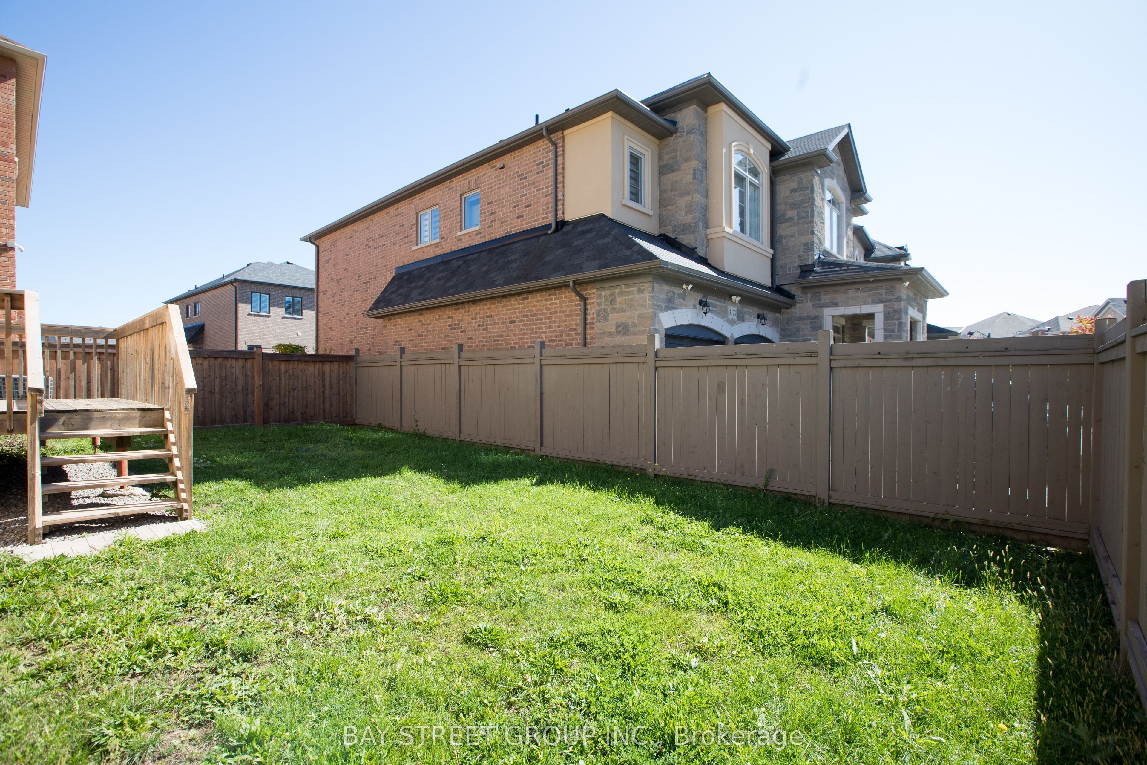 3127 Streamwood Pass Property Photo 48