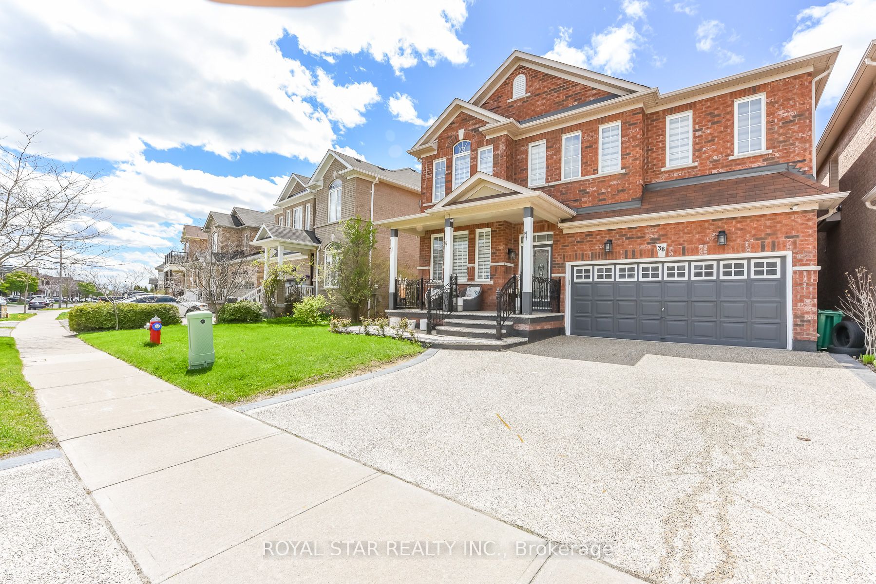 38 Robitaille Drive Property Photo 1