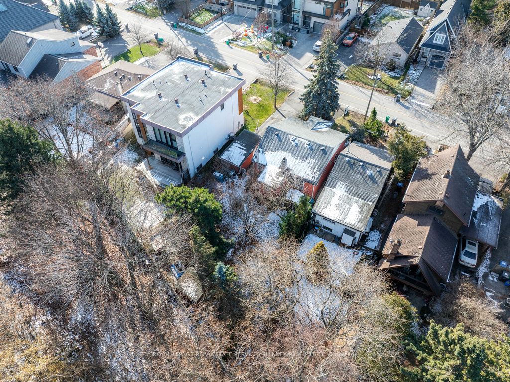 945 Beechwood Avenue Property Photo 7