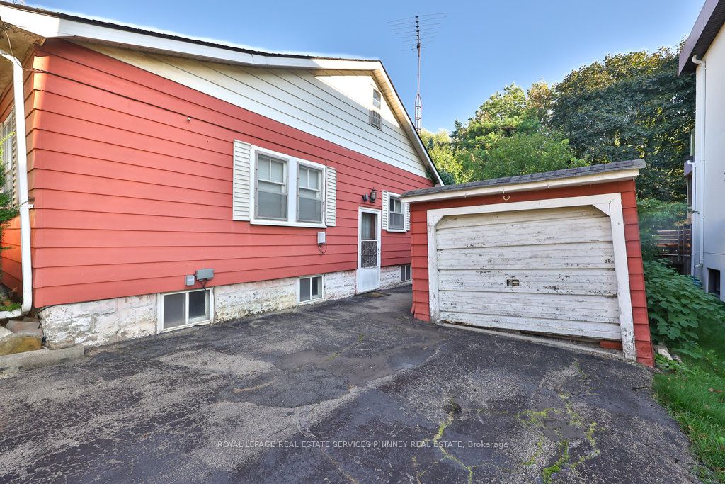 945 Beechwood Avenue Property Photo 17