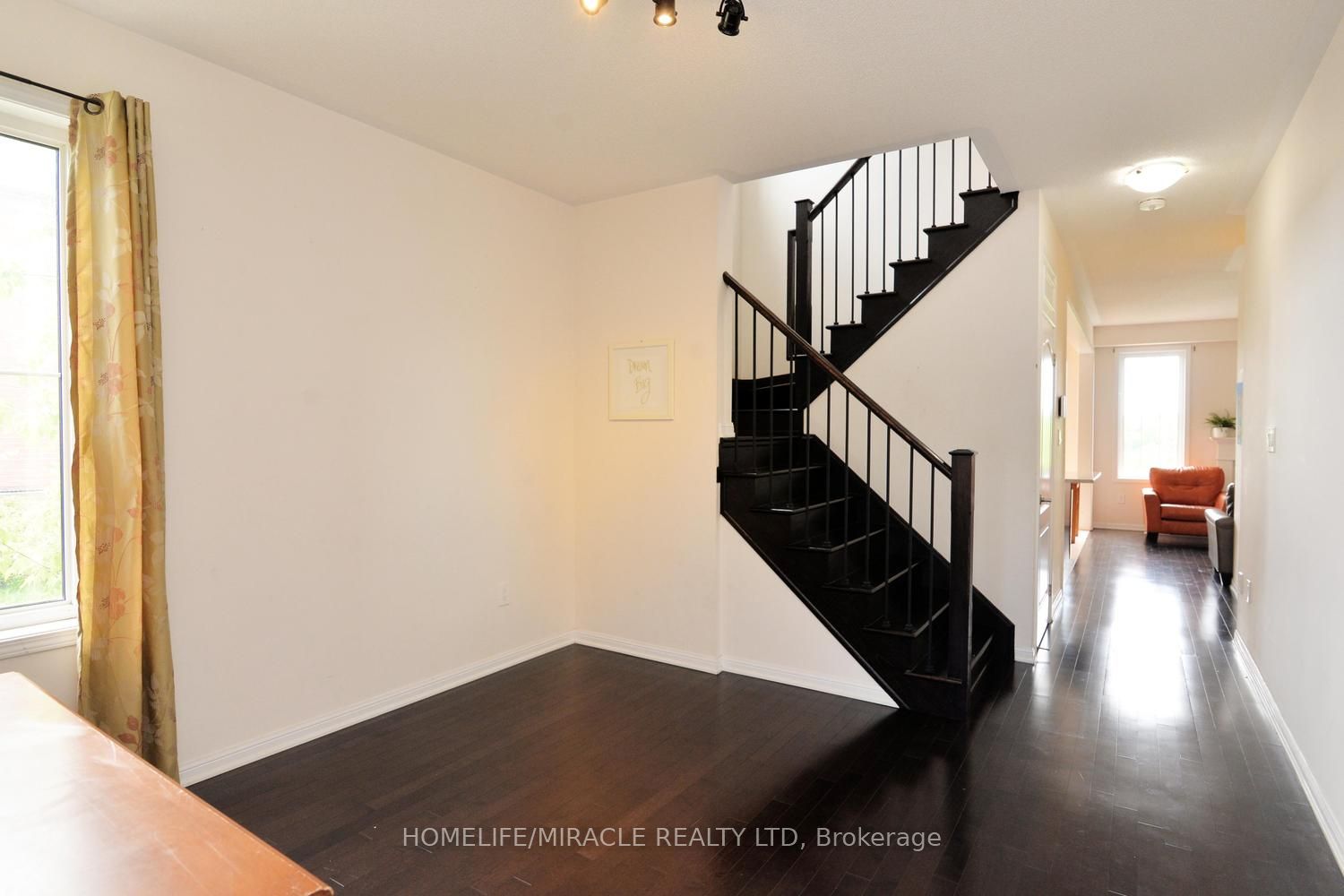 8 Robert Parkinson Drive Property Photo 6