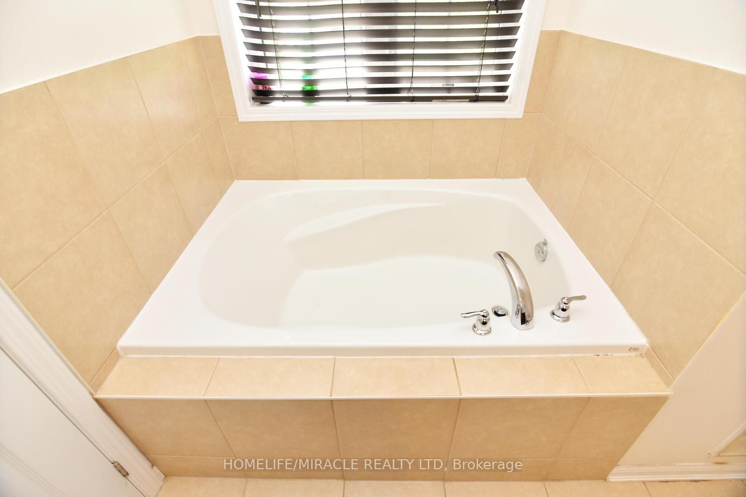 8 Robert Parkinson Drive Property Photo 26