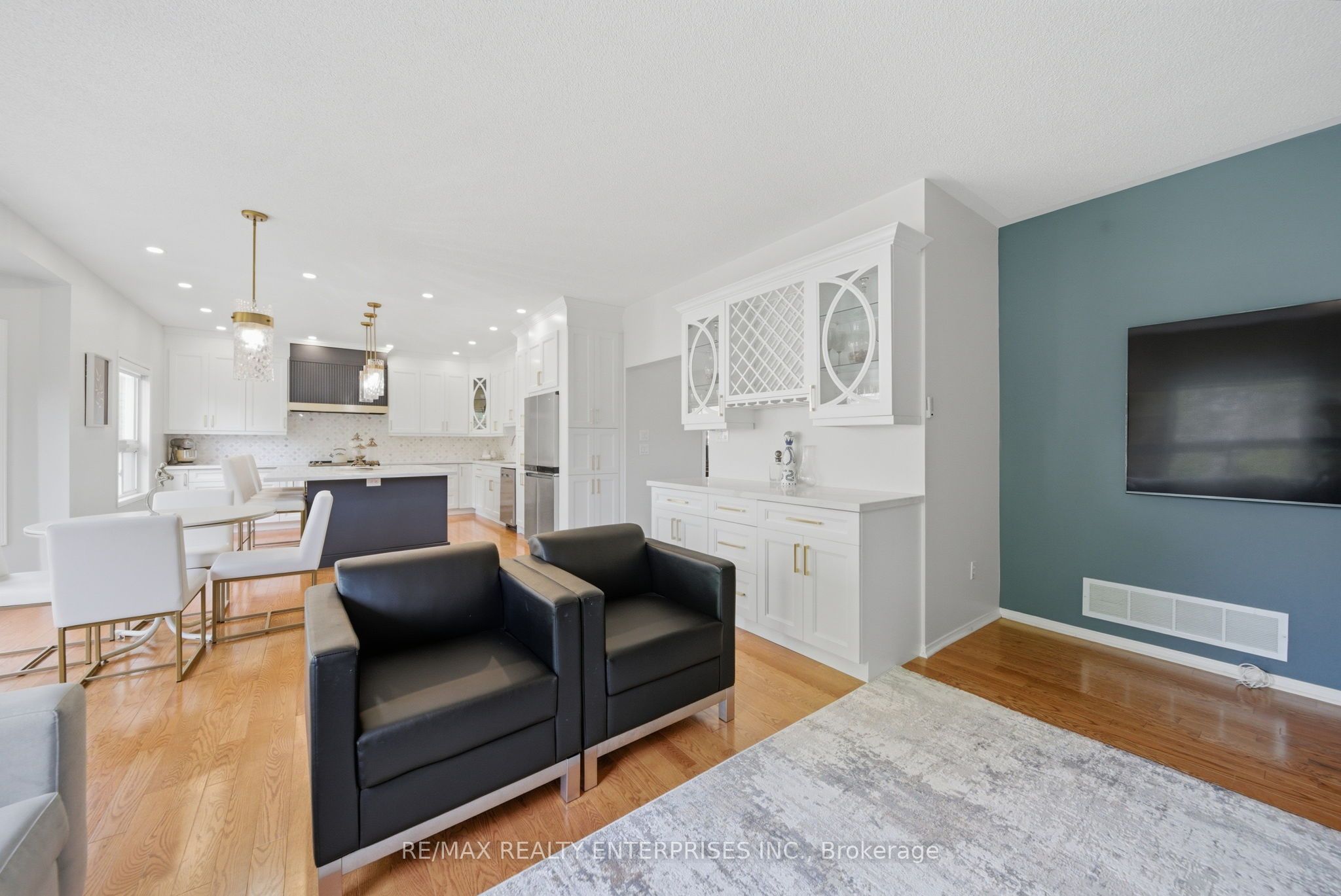 5811 Cornell Crescent Property Photo 16