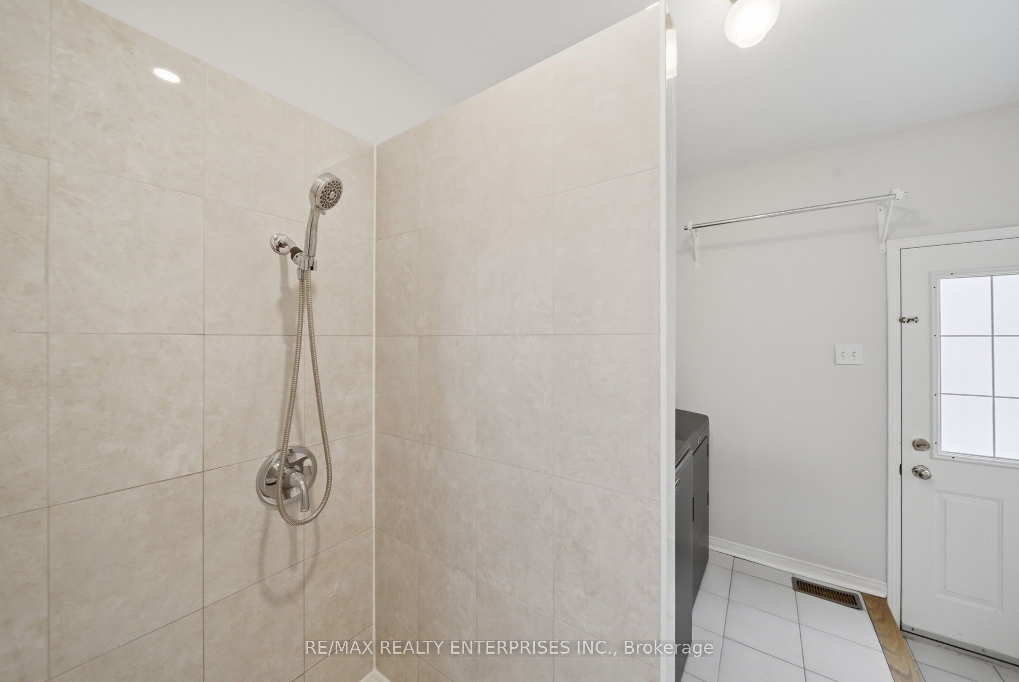 5811 Cornell Crescent Property Photo 22