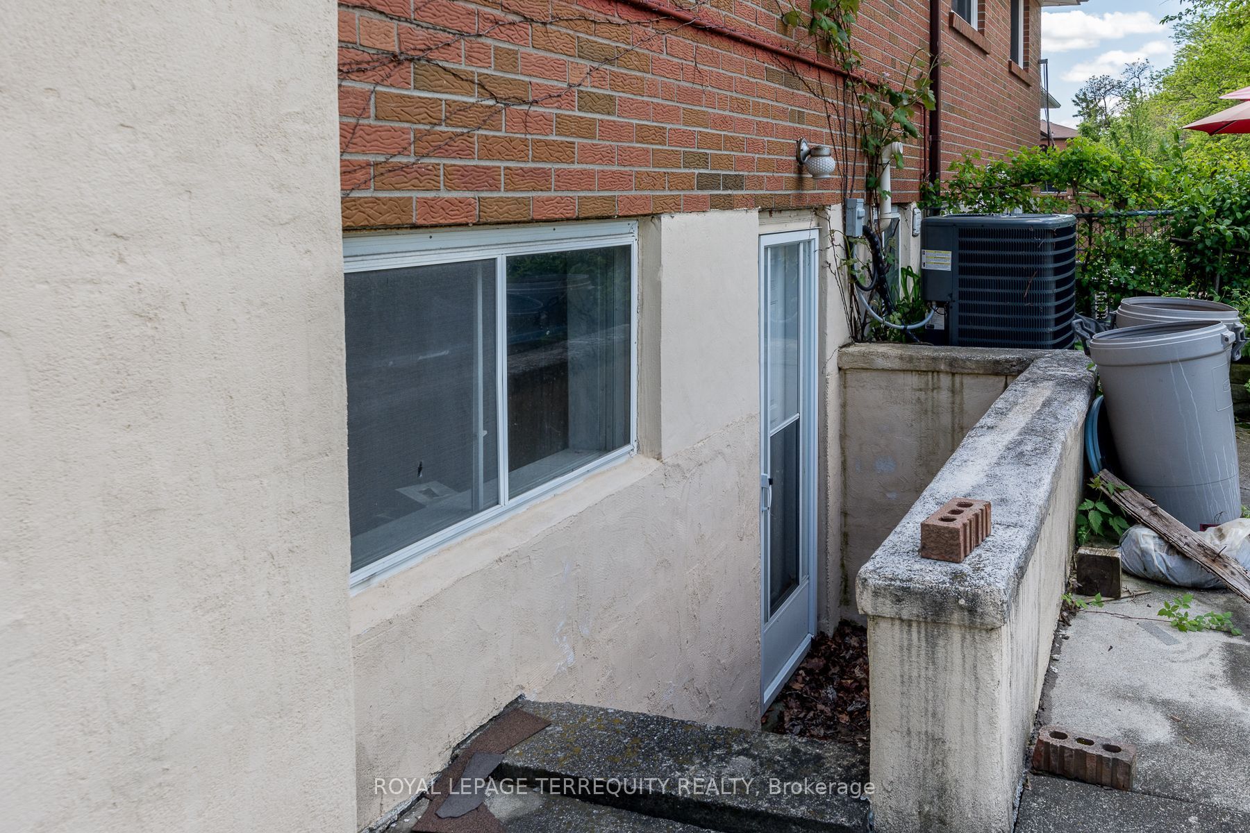 783 Annamore Road Property Photo 3
