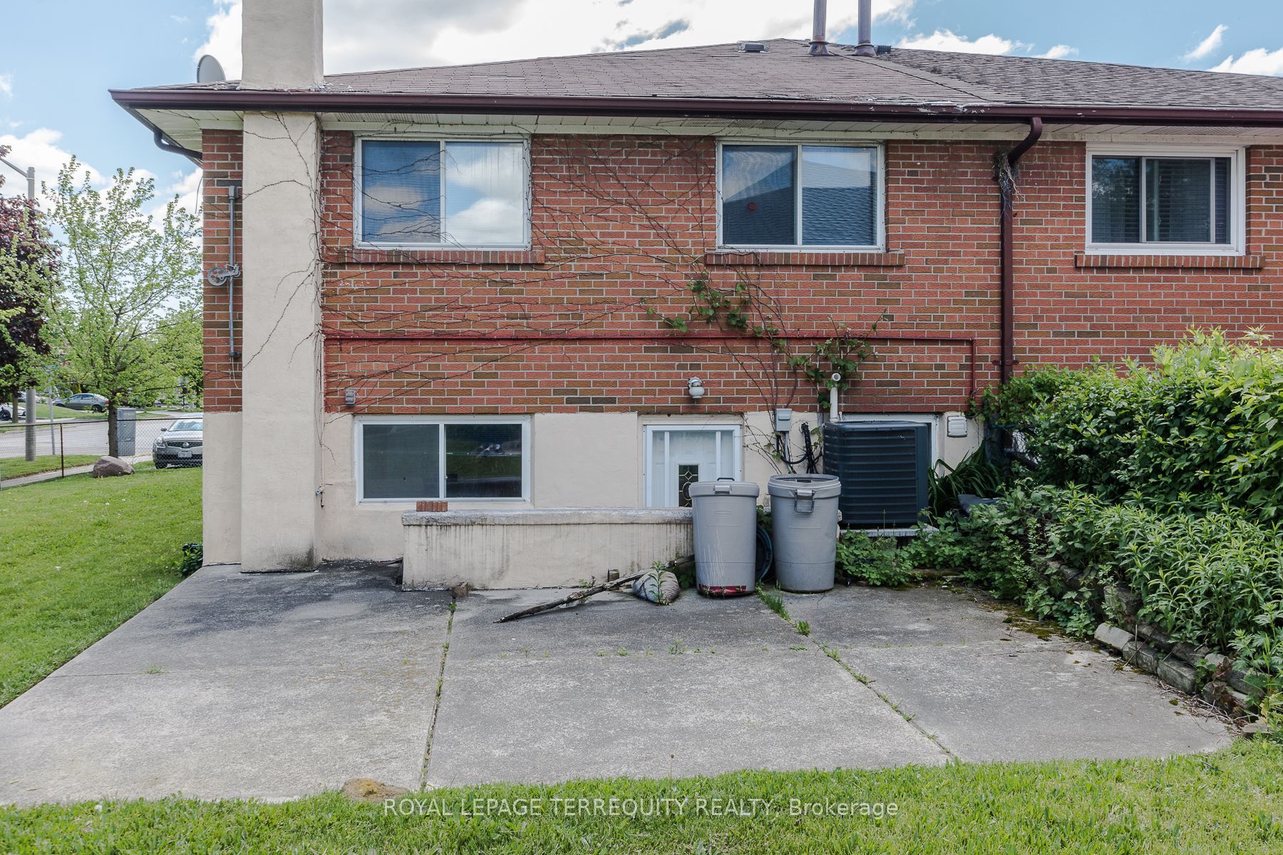 783 Annamore Road Property Photo 4