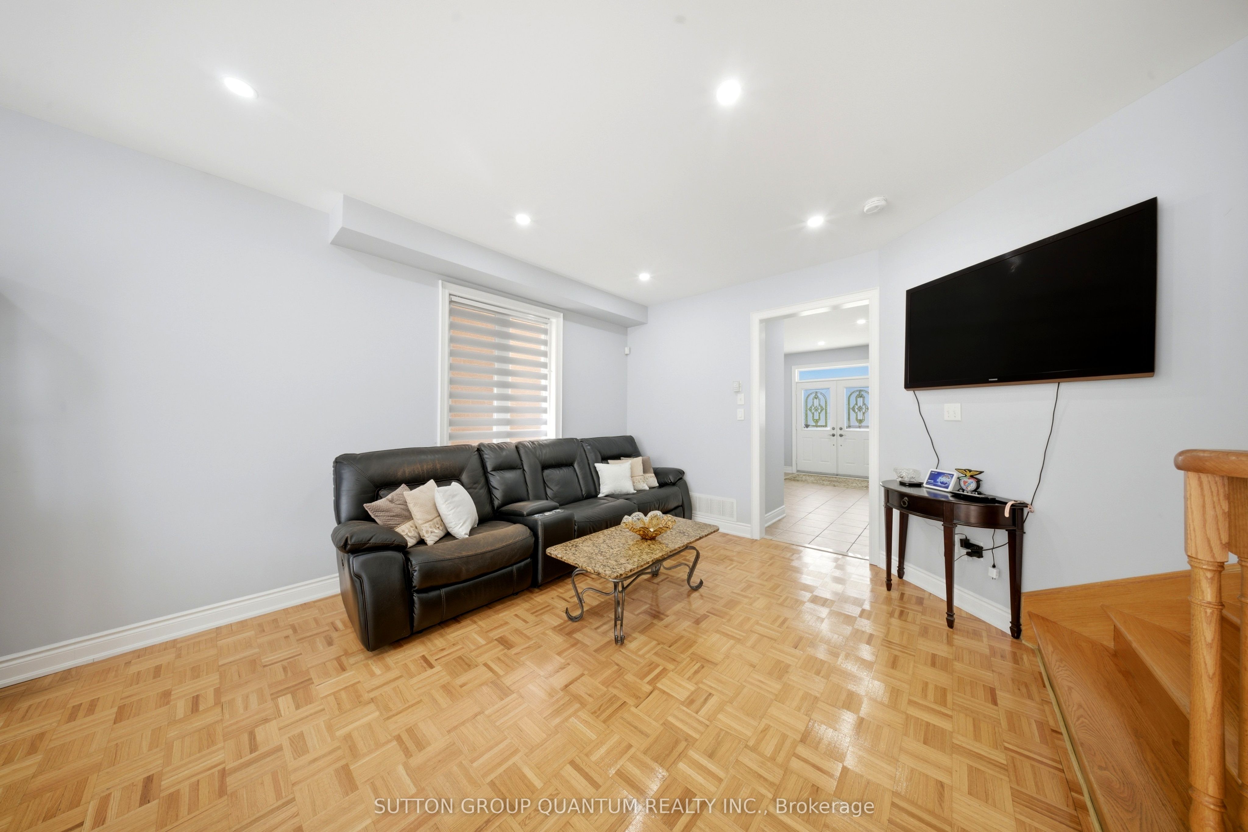 35 Devonsleigh Drive Property Photo 9