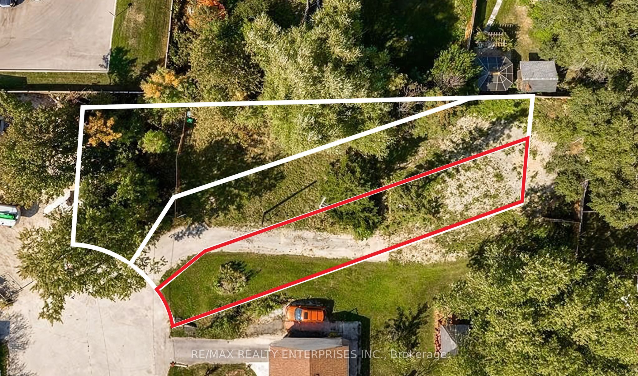 1075 Roosevelt Road Property Photo 3