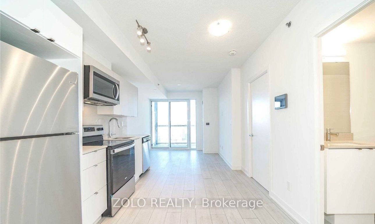 3200 Dakota Common B520 Property Photo 10