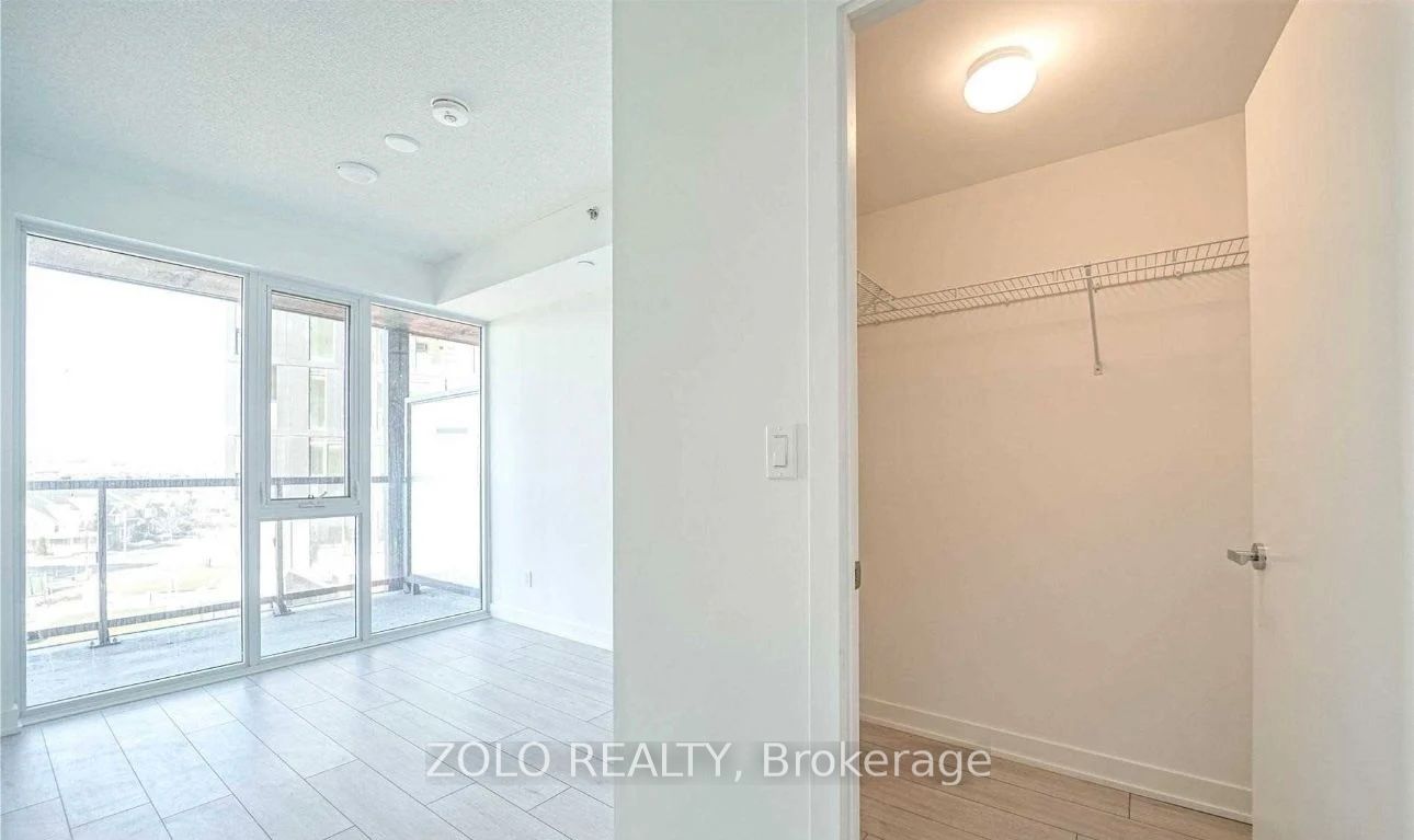 3200 Dakota Common B520 Property Photo 11