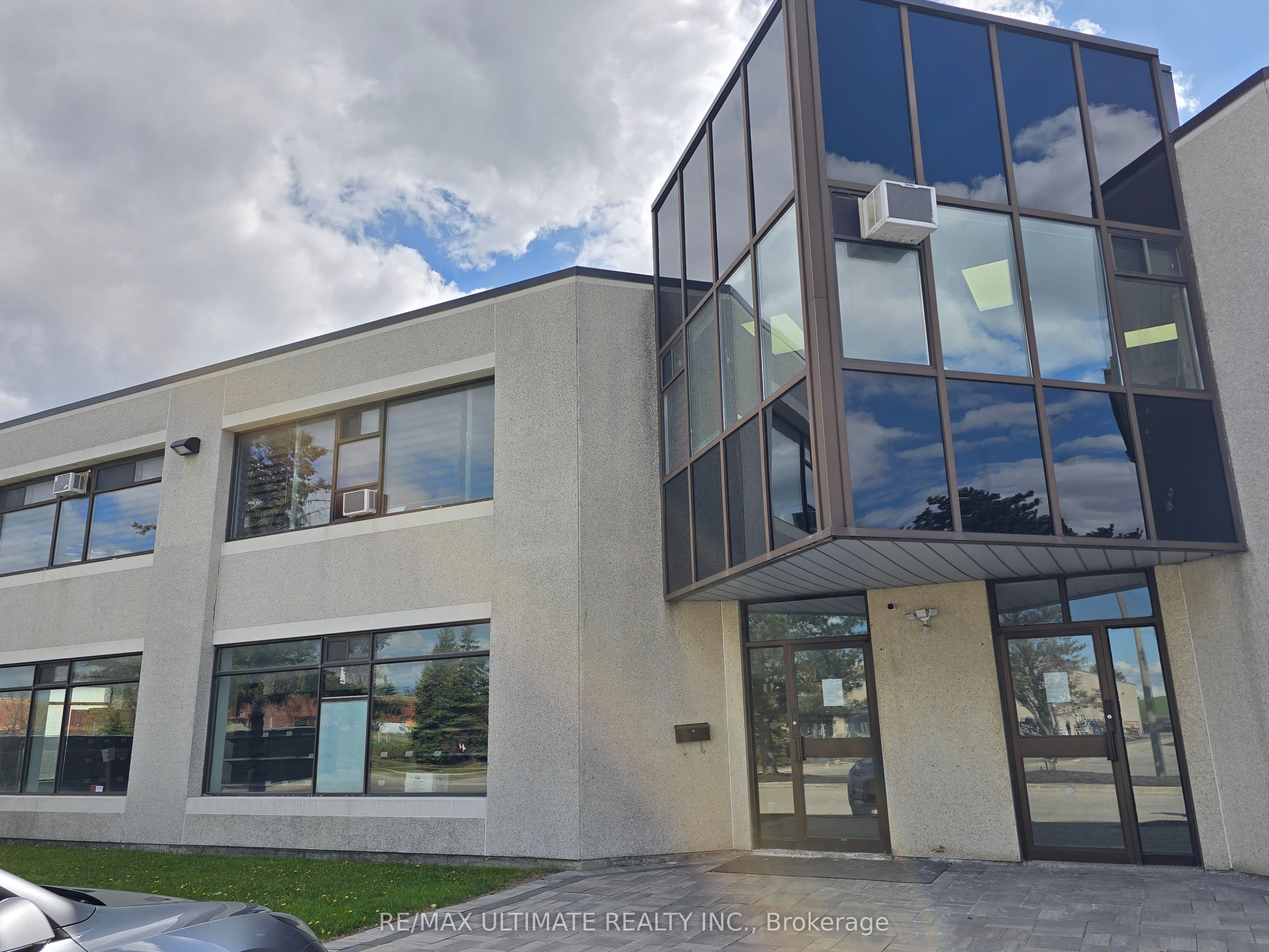 386 Deerhurst Drive A Property Photo 1