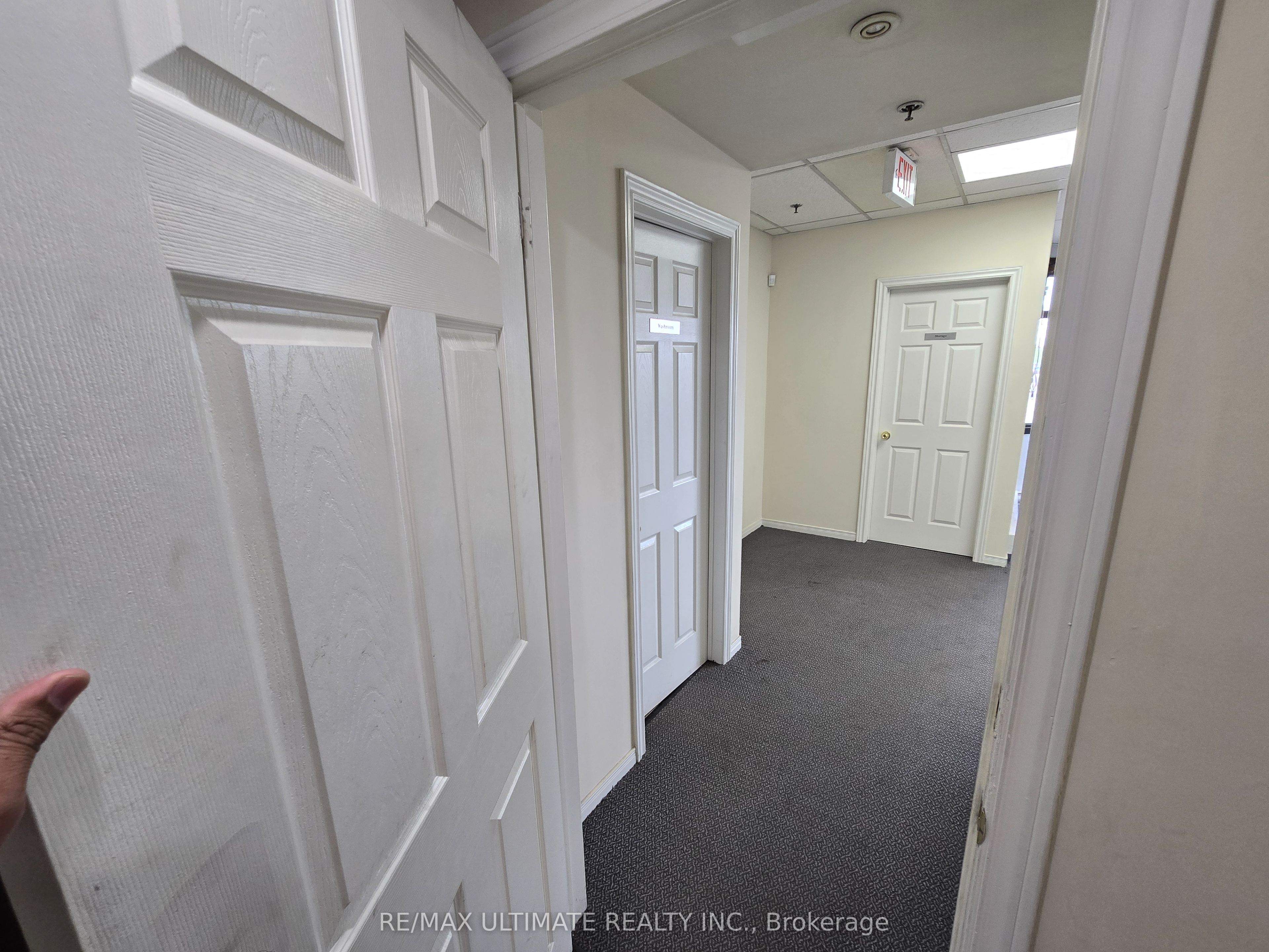 386 Deerhurst Drive A Property Photo 8