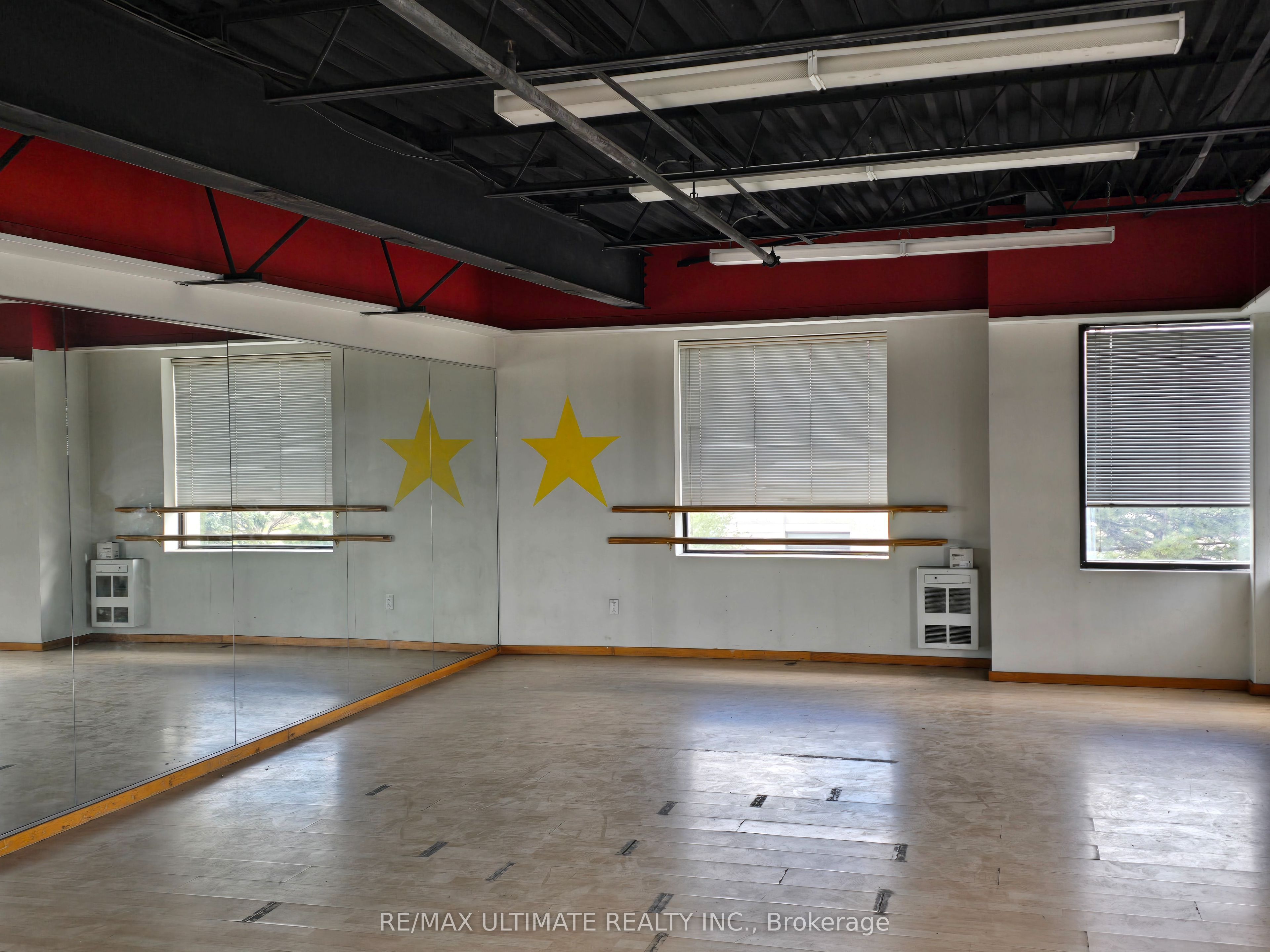 386 Deerhurst Drive A Property Photo 17