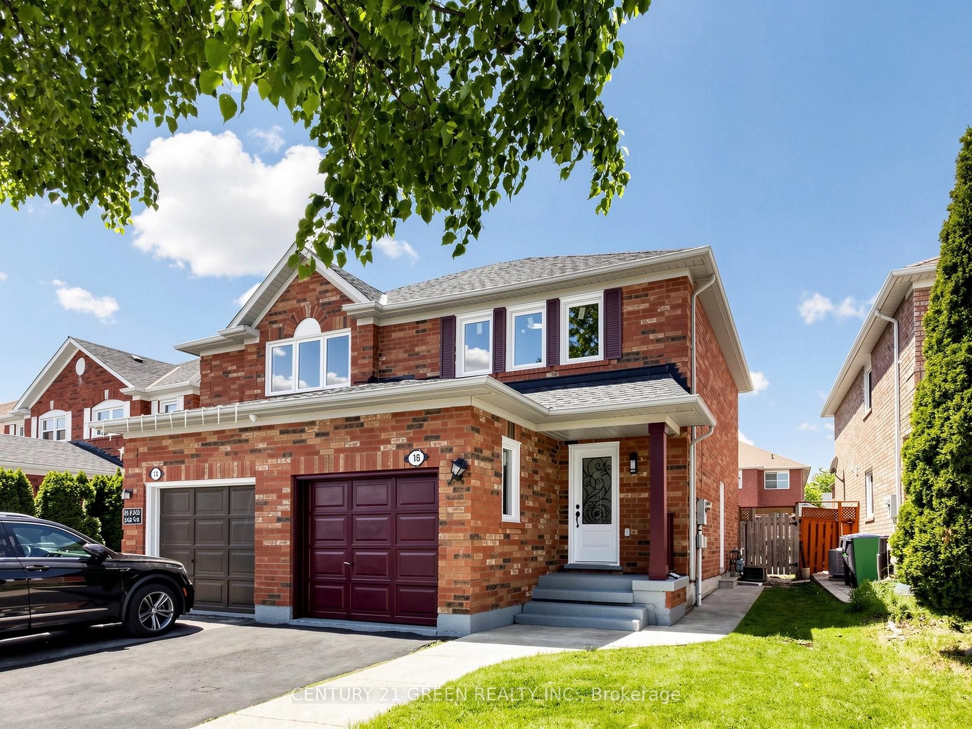 16 Mount Fuji Crescent Property Photo 1