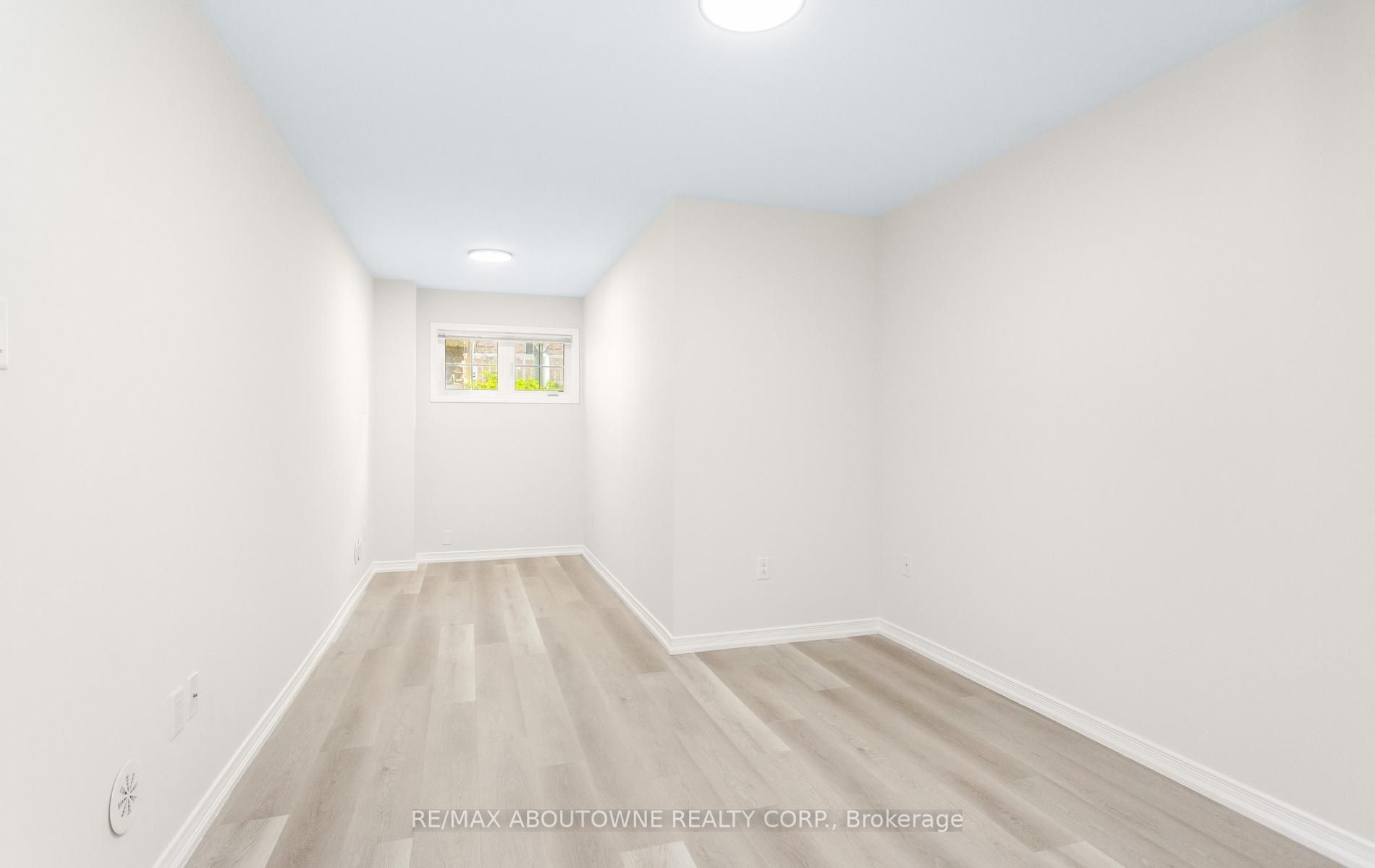 2441 Greenwich Drive 1 Property Photo 25