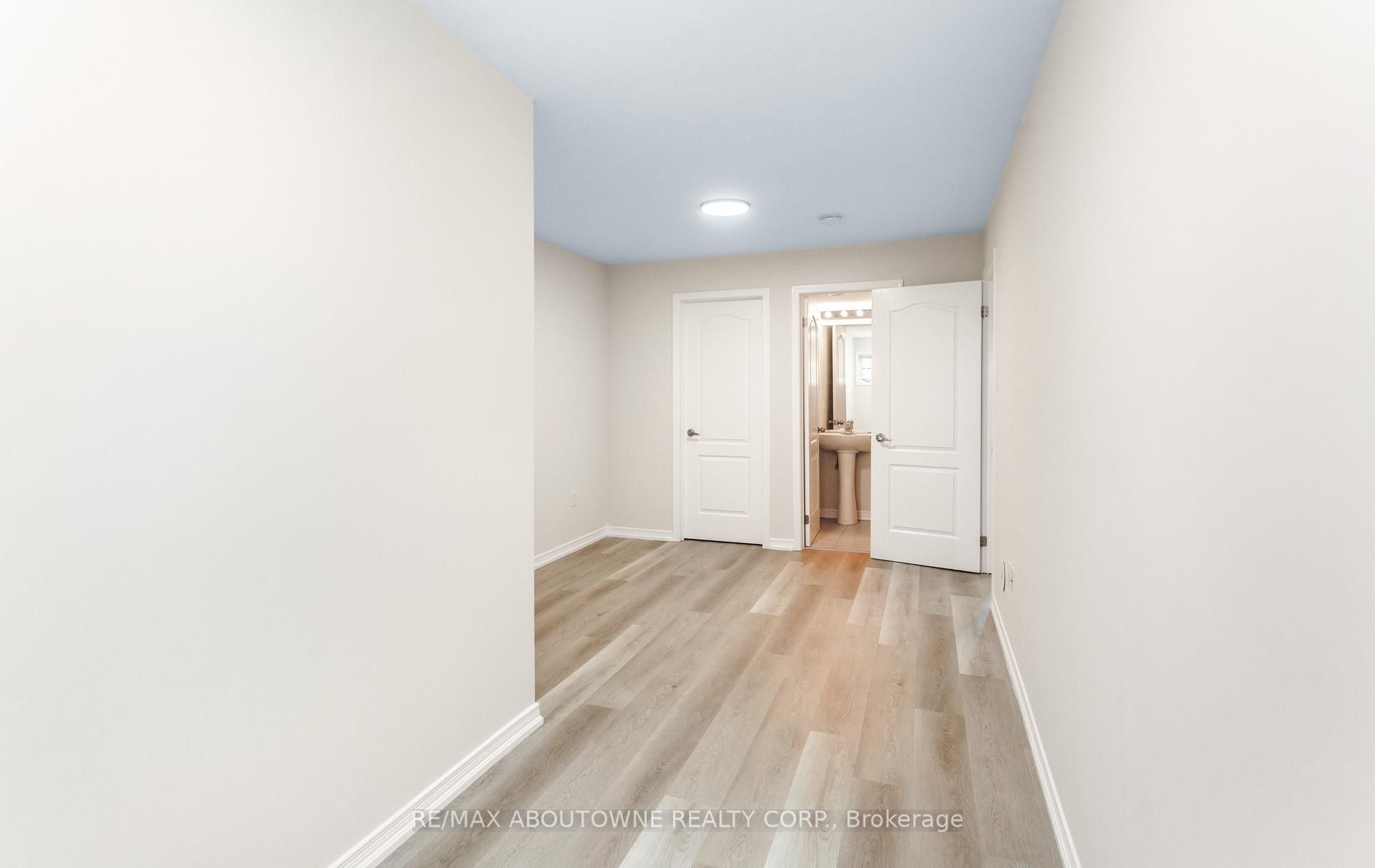 2441 Greenwich Drive 1 Property Photo 27
